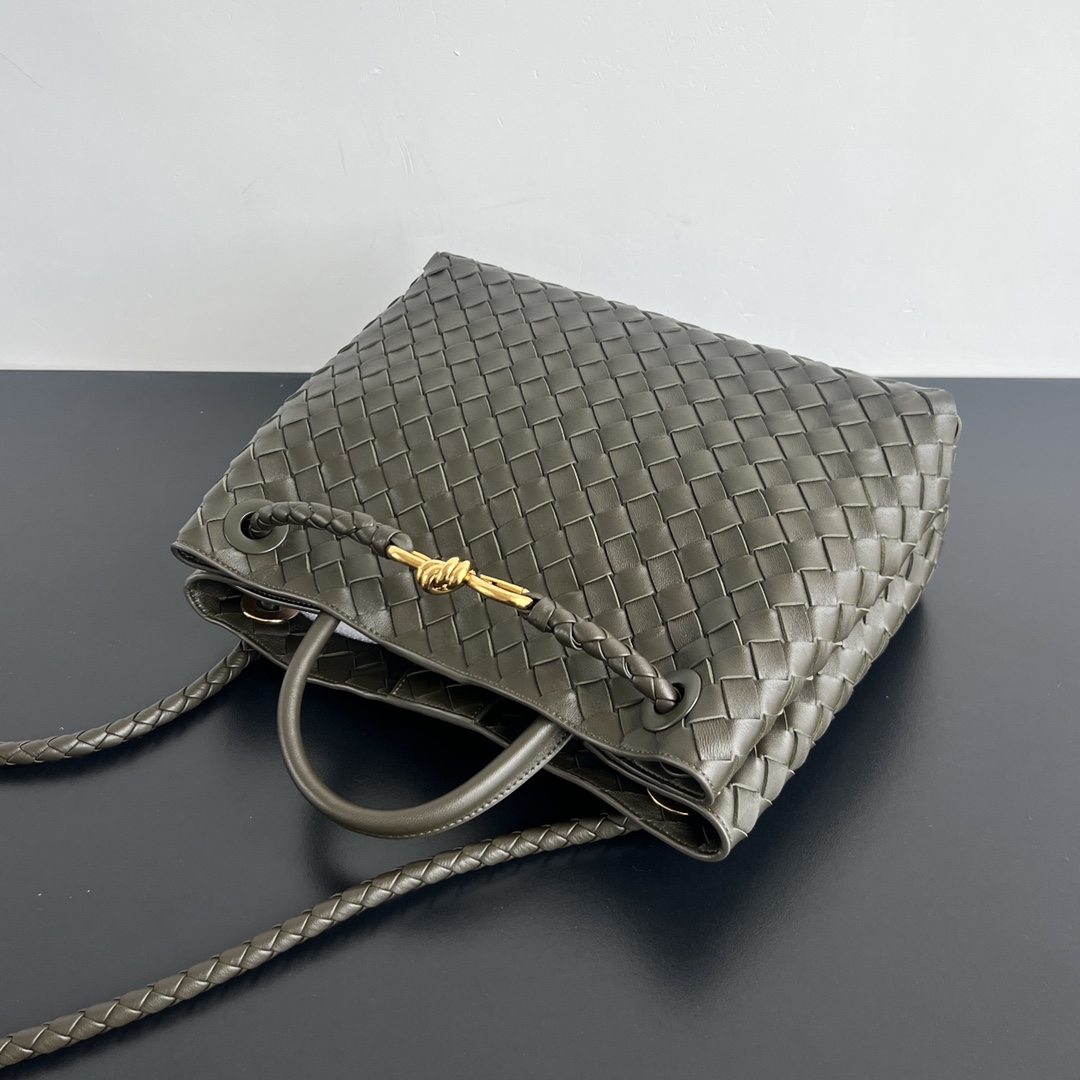 Bottega Veneta Medium Andiamo  32*24*12CM - DesignerGu