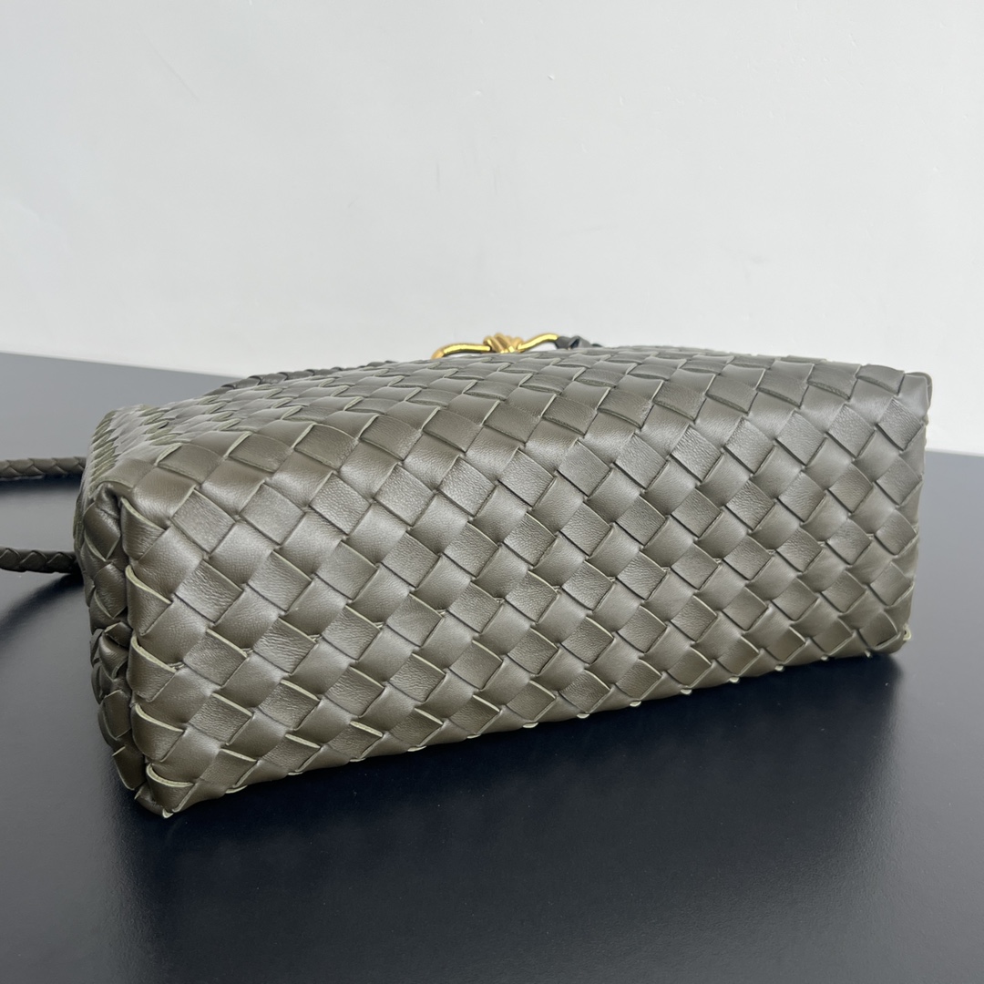 Bottega Veneta Medium Andiamo  32*24*12CM - DesignerGu