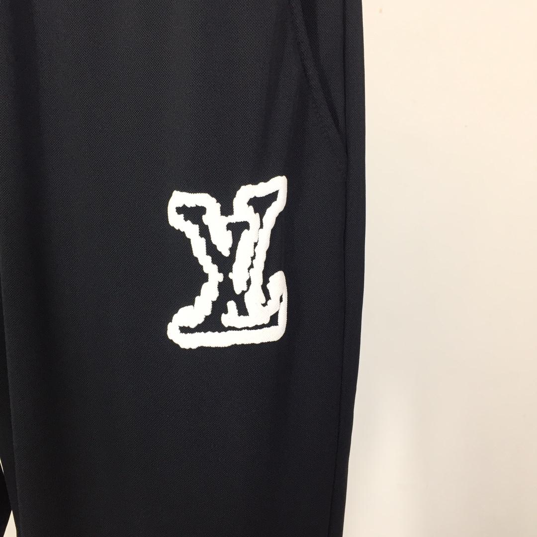 Louis Vuitton Cotton Pants - DesignerGu