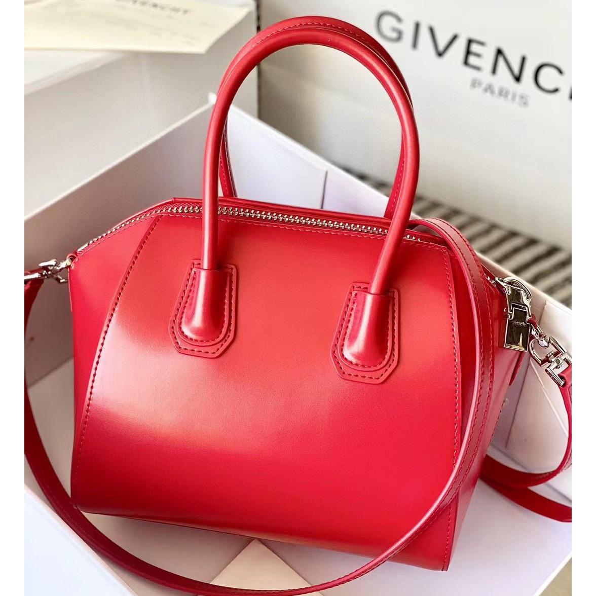 Givenchy Shiny Lord Calfskin Small Antigona Bag   22*27*13cm - DesignerGu