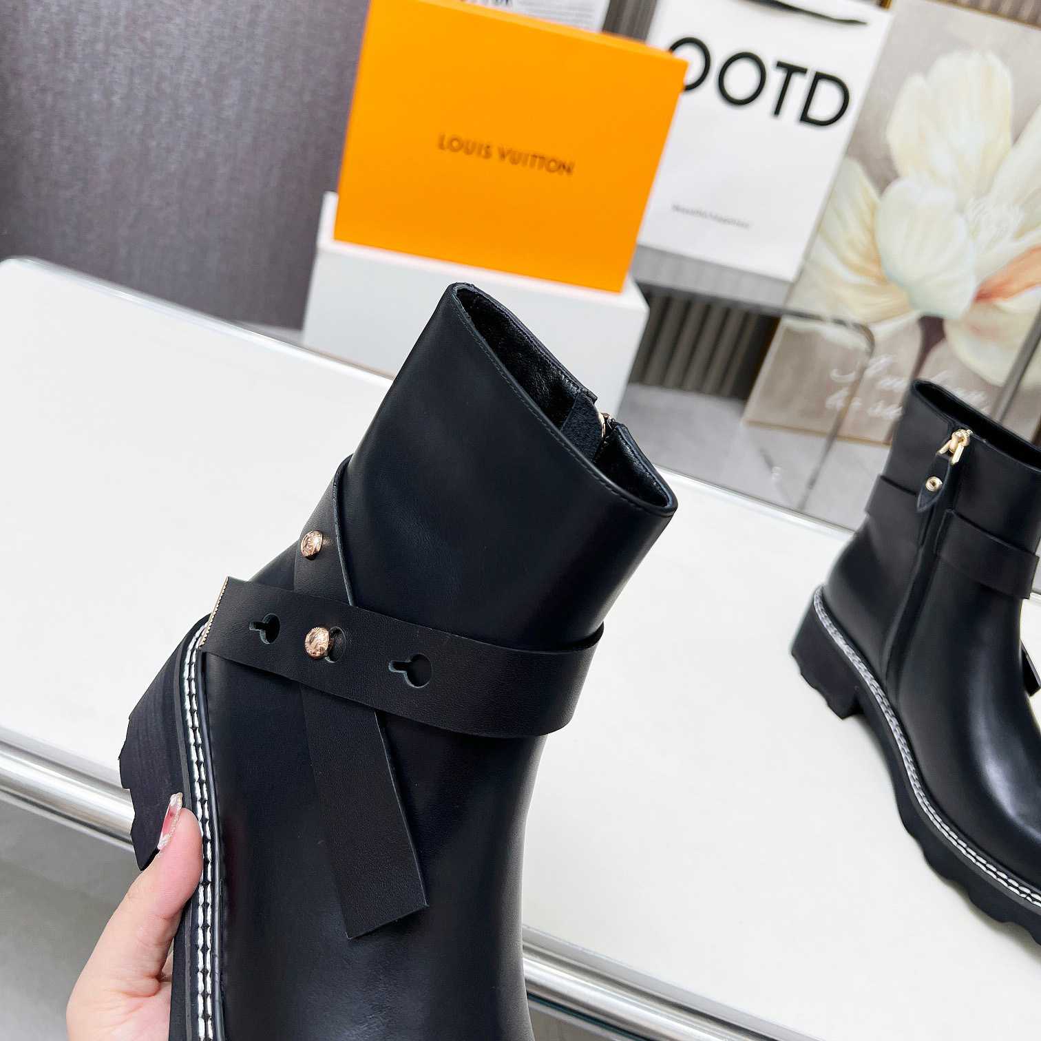 Louis Vuitton LV Beaubourg Ankle Boot   1ADADP - DesignerGu