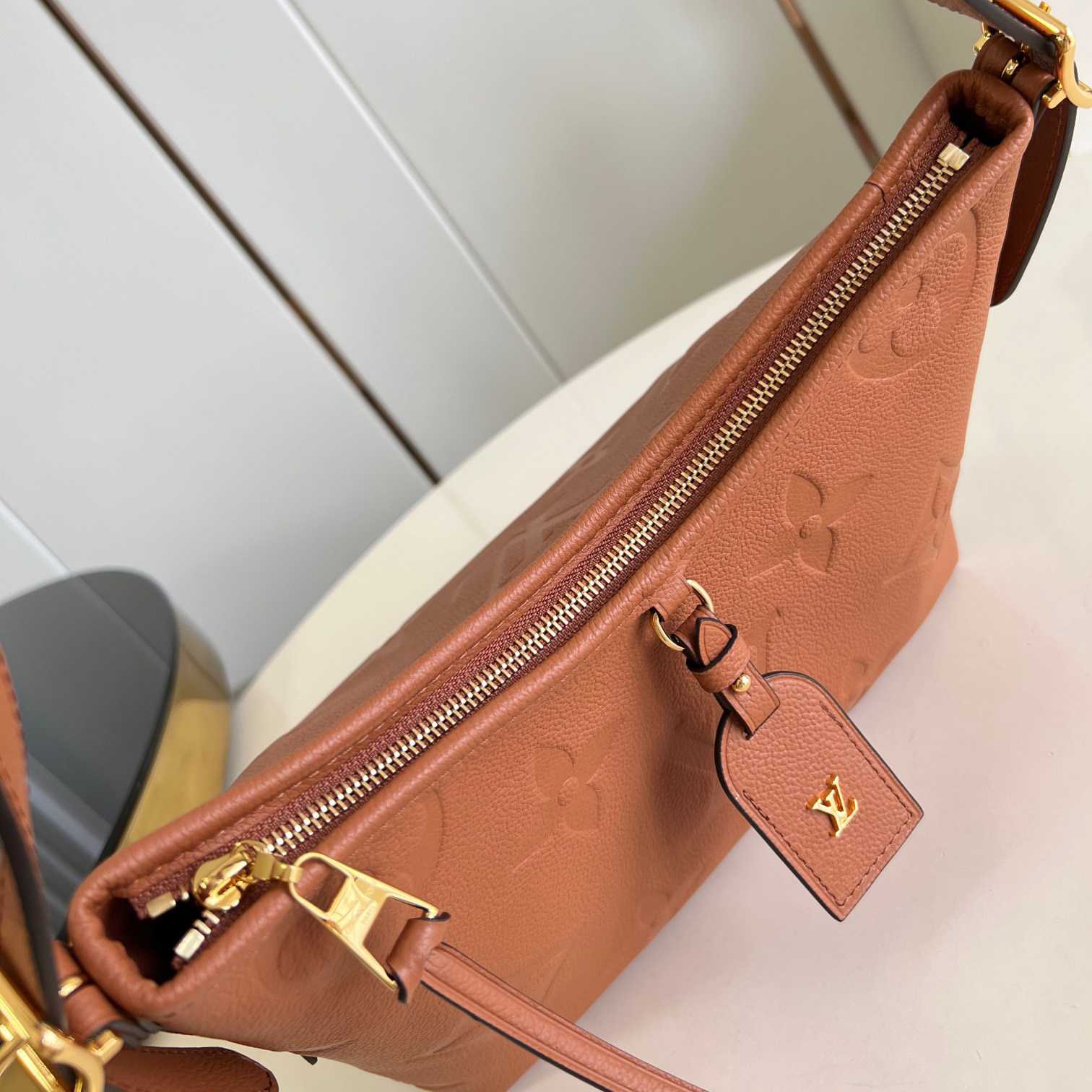 Louis Vuitton CarryAll PM   M11790 - DesignerGu