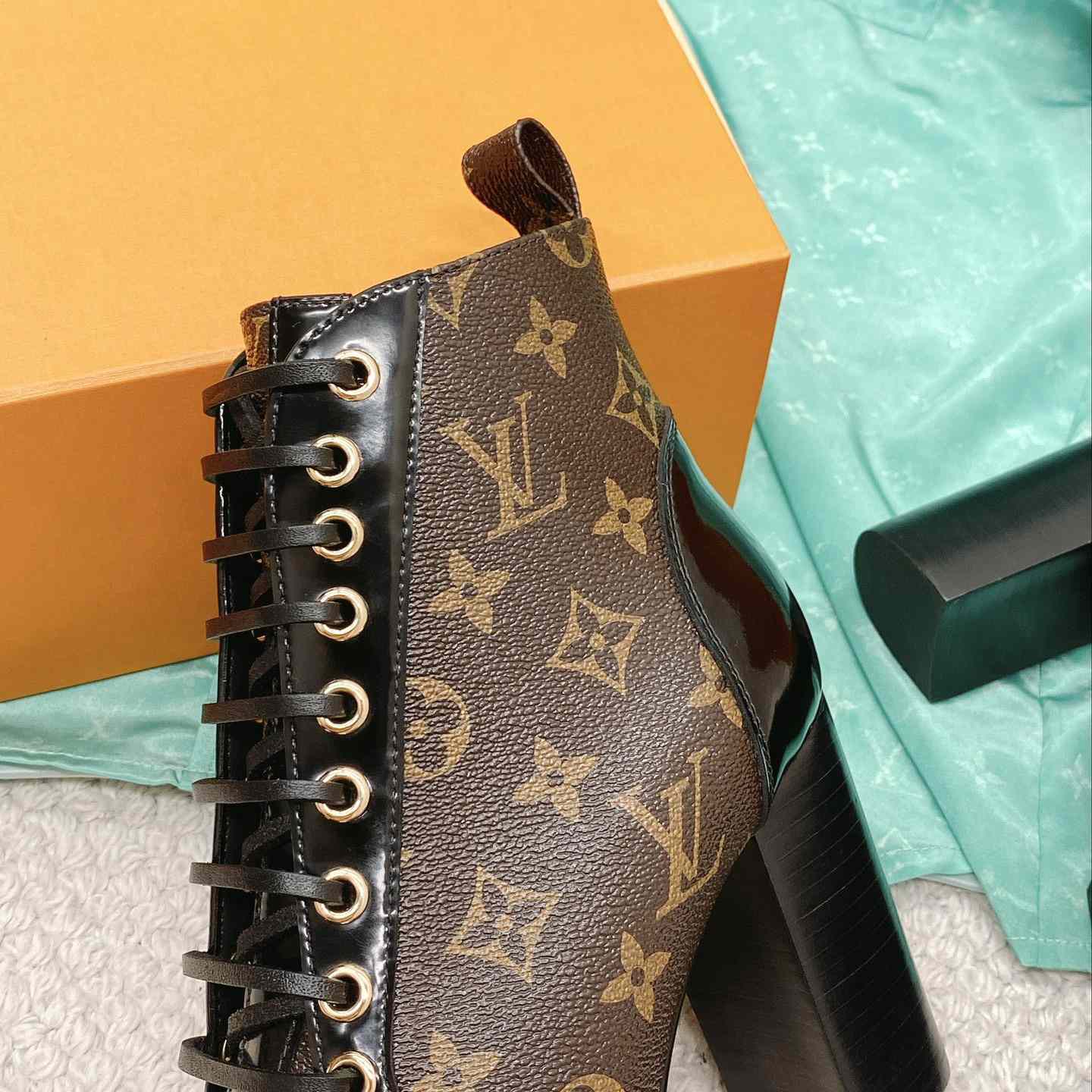 Louis Vuitton Star Trail Ankle Boot   1 A2Y7X - DesignerGu