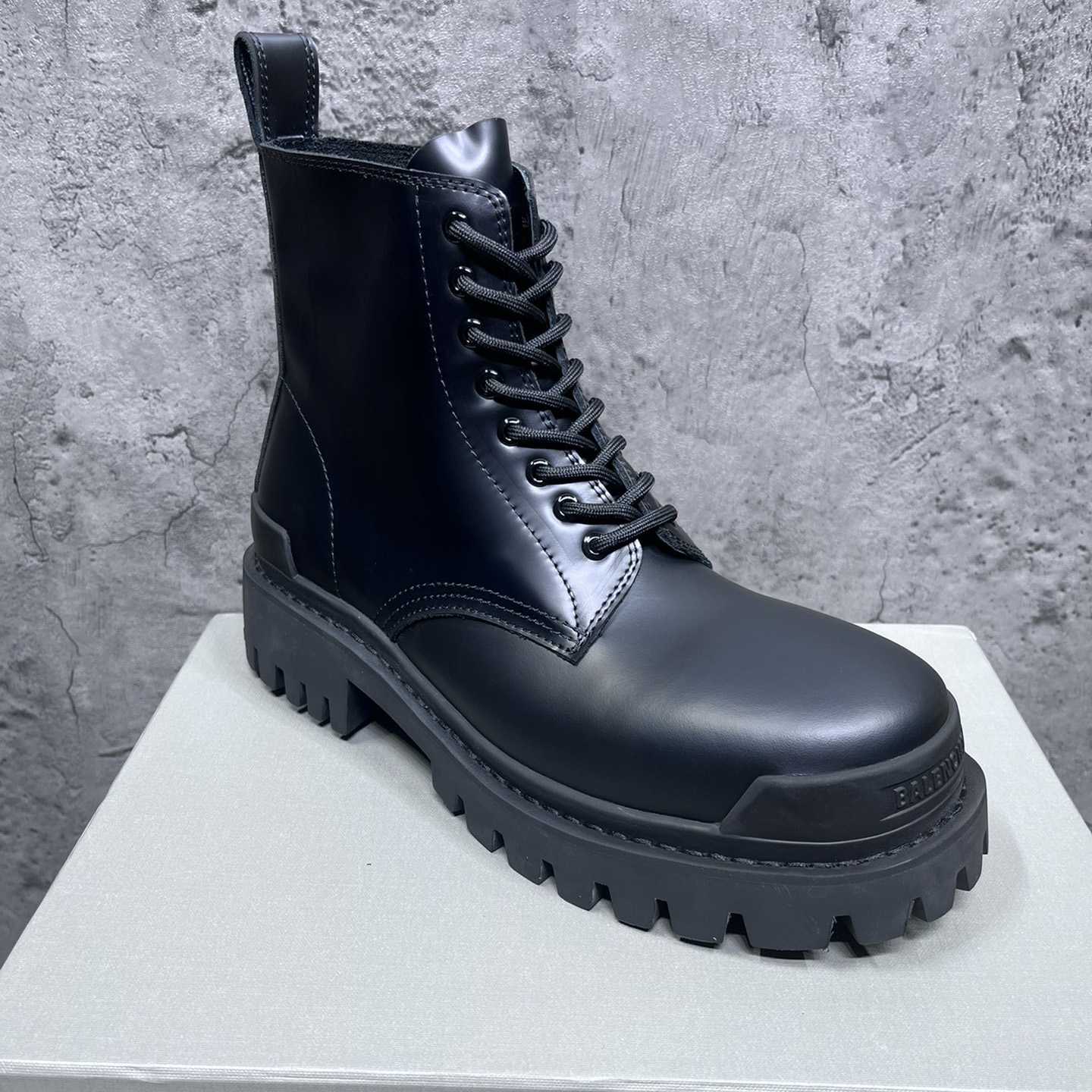 Balenciaga Men's Strike Boot - DesignerGu