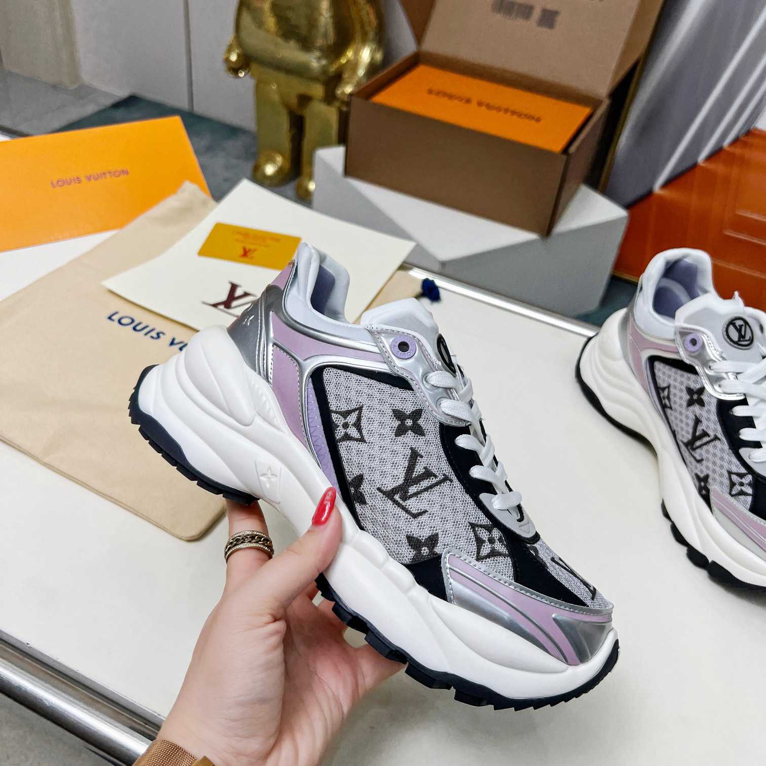 Louis Vuitton Run 55 Sneaker        1AD2PF - DesignerGu