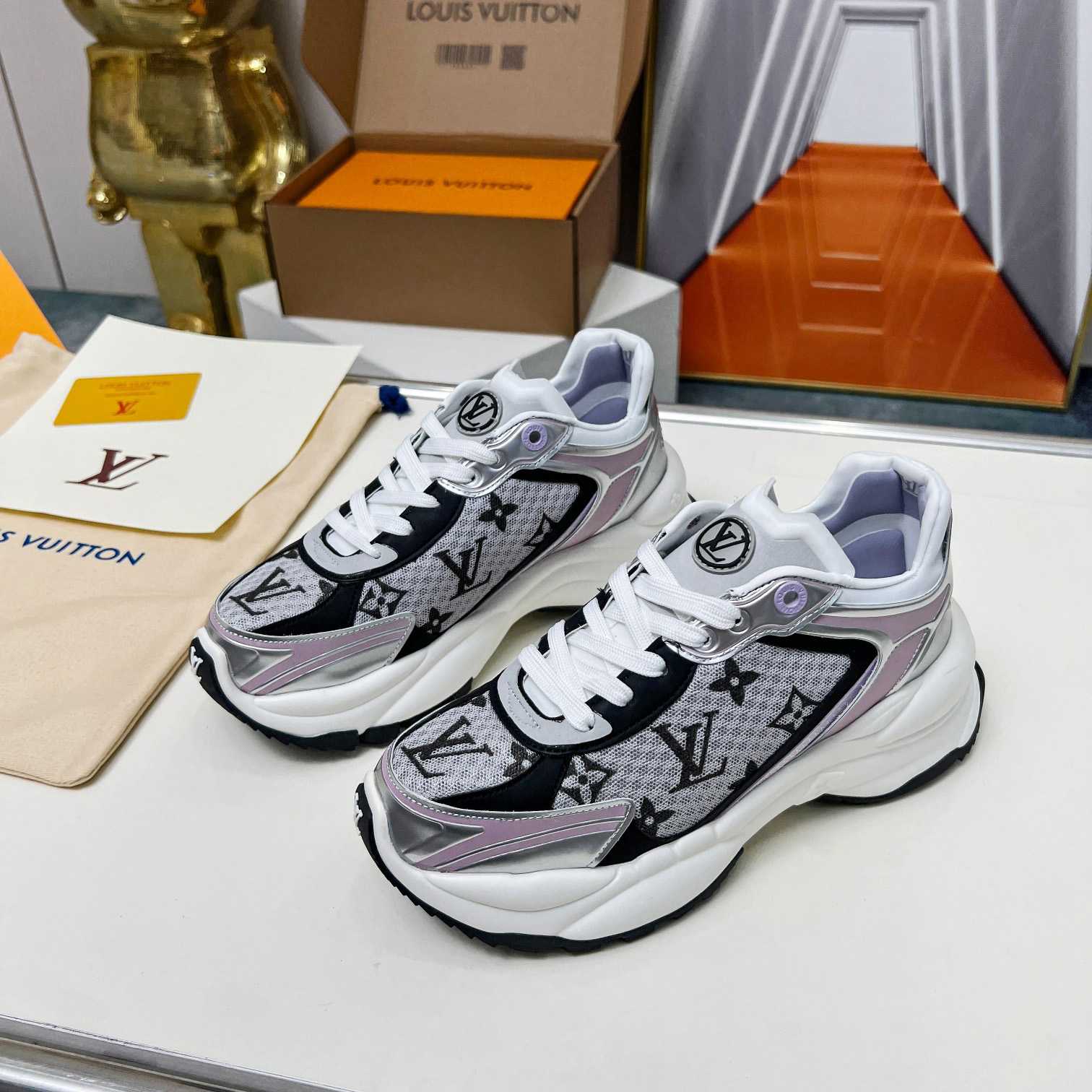 Louis Vuitton Run 55 Sneaker        1AD2PF - DesignerGu