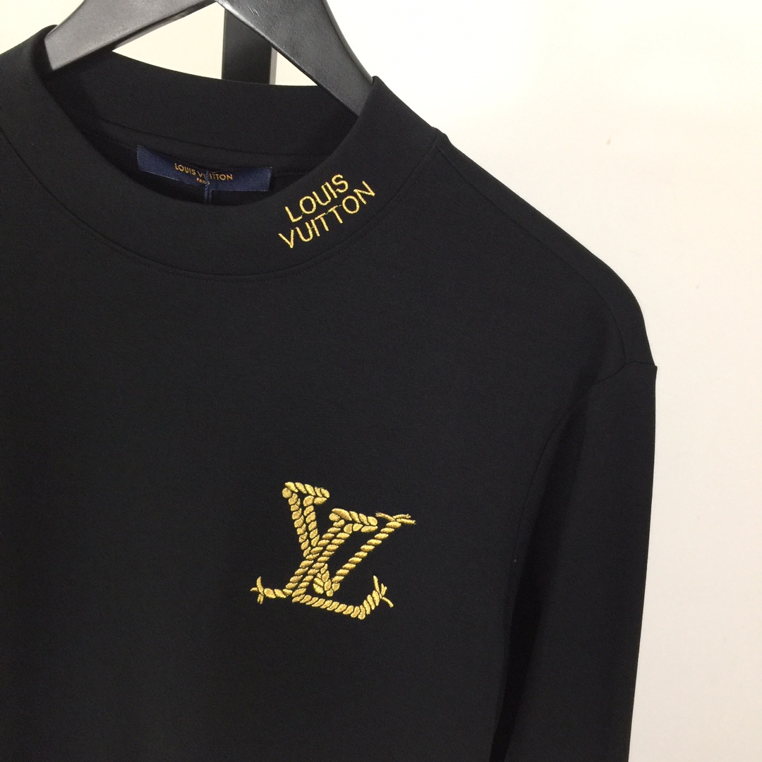 Louis Vuitton Logo Long Sleeve Tee - DesignerGu