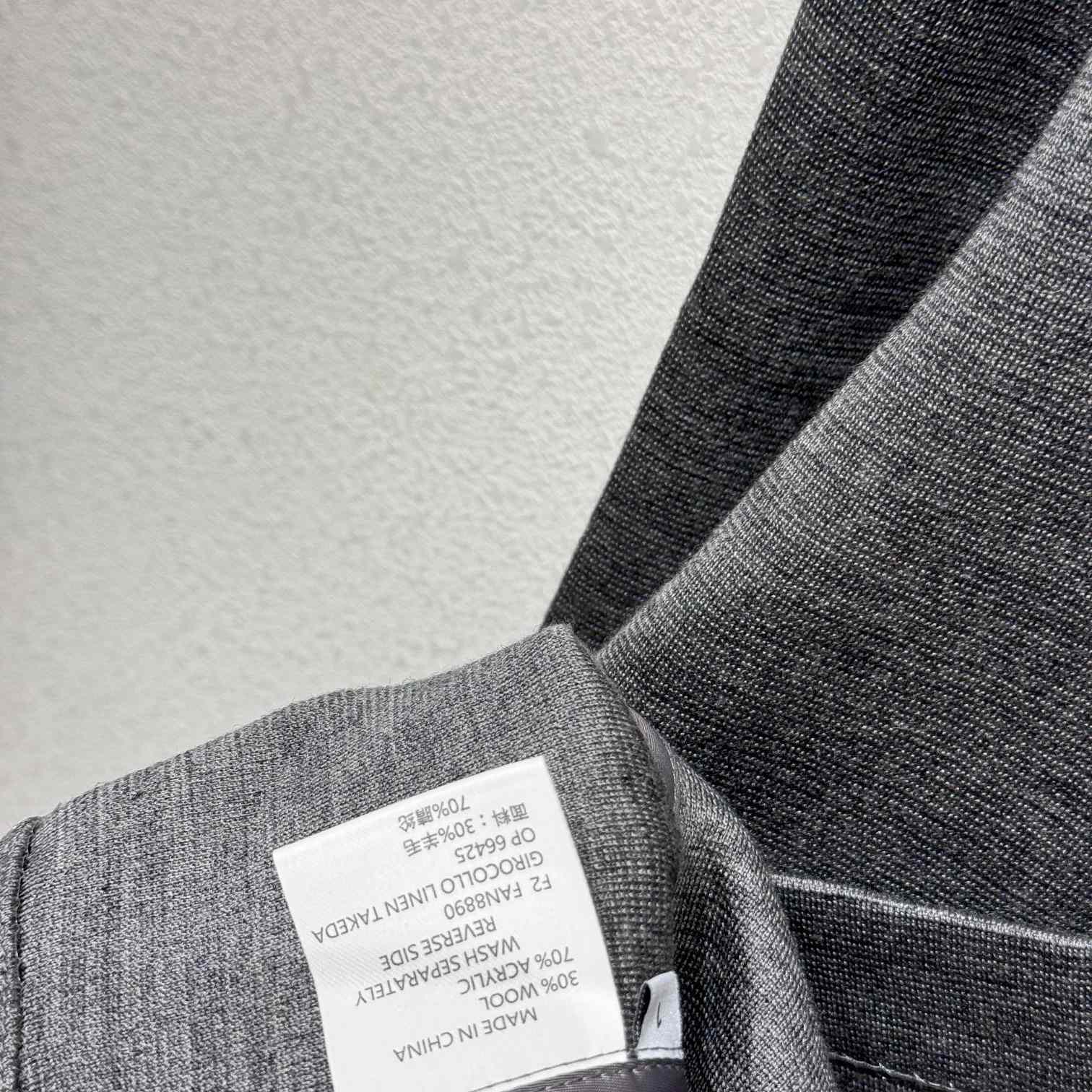 Thom Browne Single-breasted Wool Blazer - DesignerGu