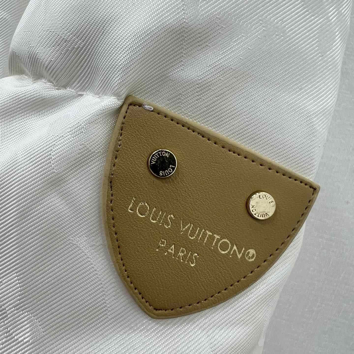 Louis Vuitton Cropped Monogram Puffer Jacket   1AFUII - DesignerGu