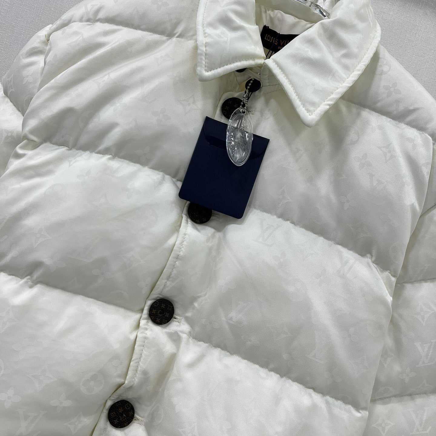 Louis Vuitton Cropped Monogram Puffer Jacket   1AFUII - DesignerGu