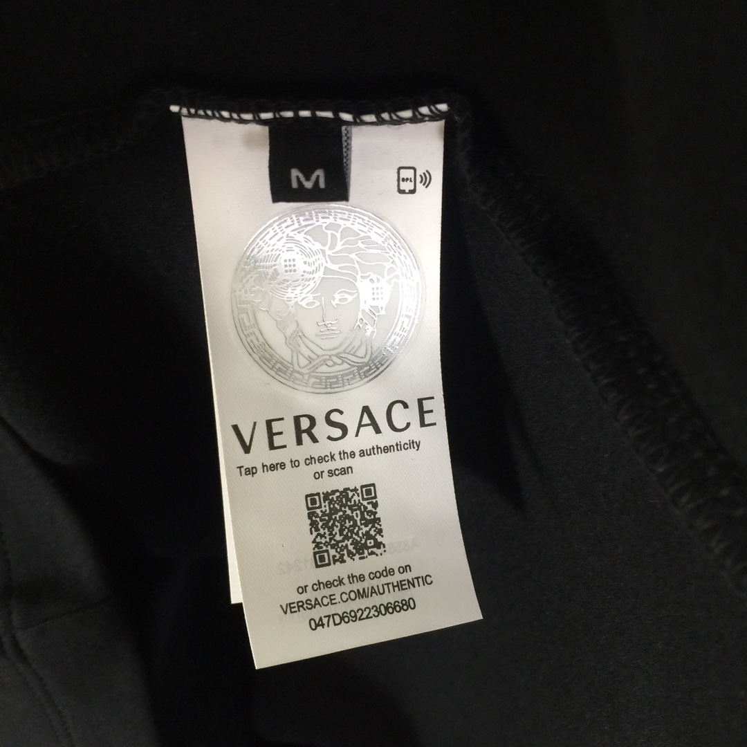 Versace Logo Long Sleeve Tee - DesignerGu