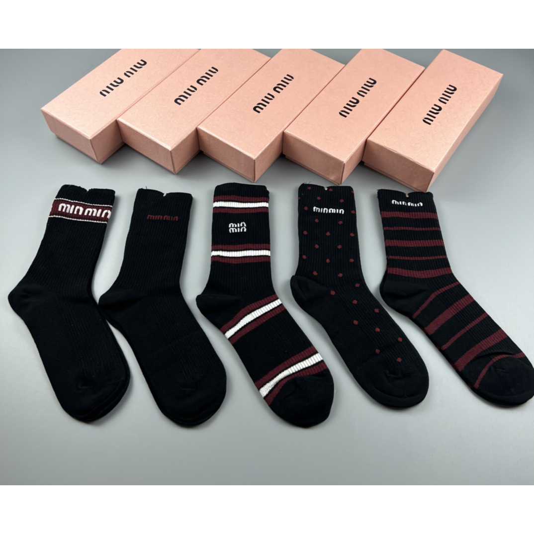 Miu Miu Socks /Box - DesignerGu