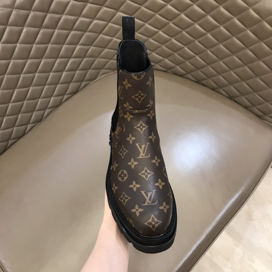 Louis Vuitton Men's Ankle Boots - DesignerGu