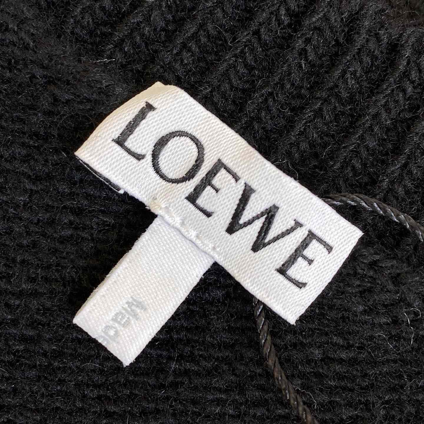 Loewe Sweater In Wool - DesignerGu