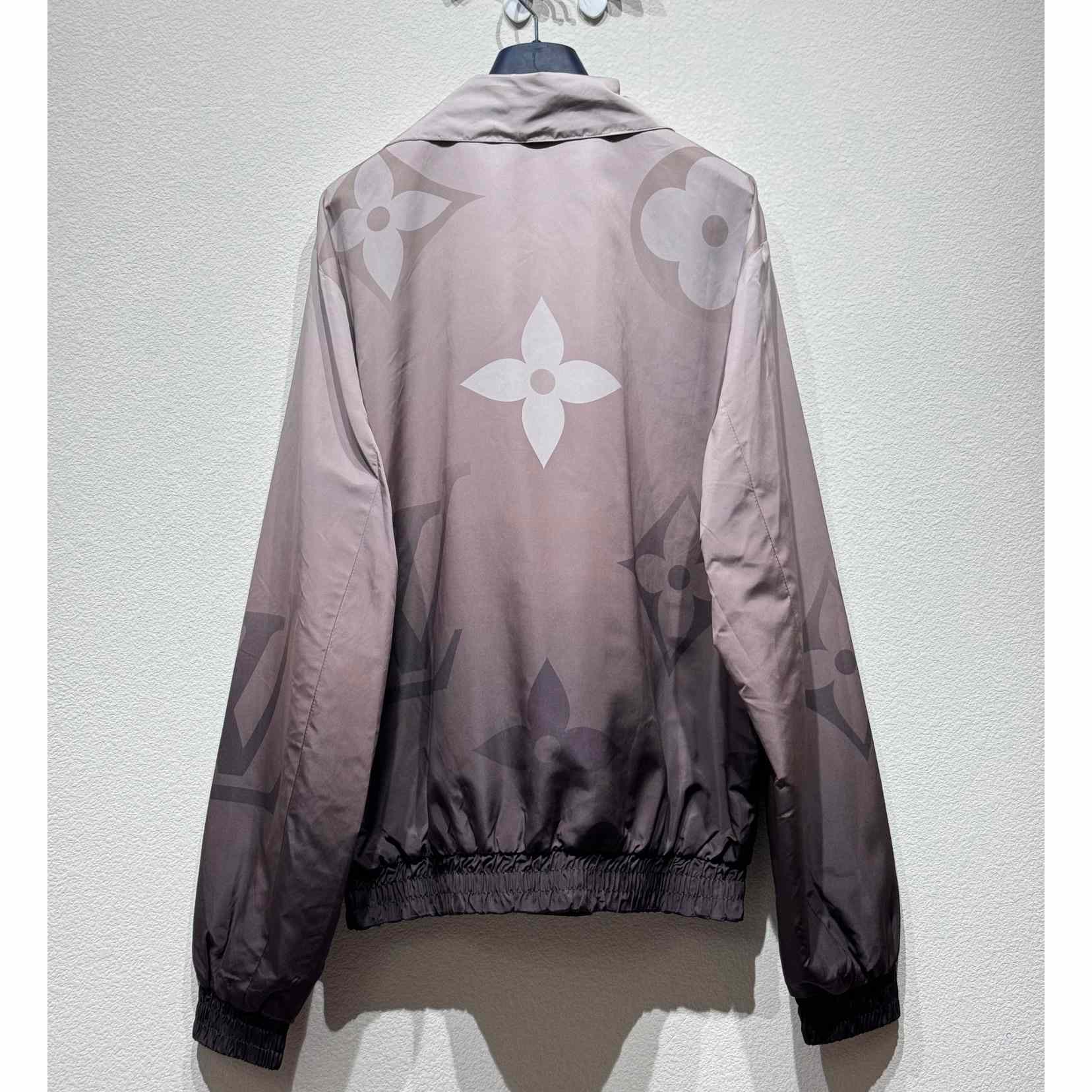 Louis Vuitton Monogram Printed Light Nylon Windbreaker   1AFYAP - DesignerGu