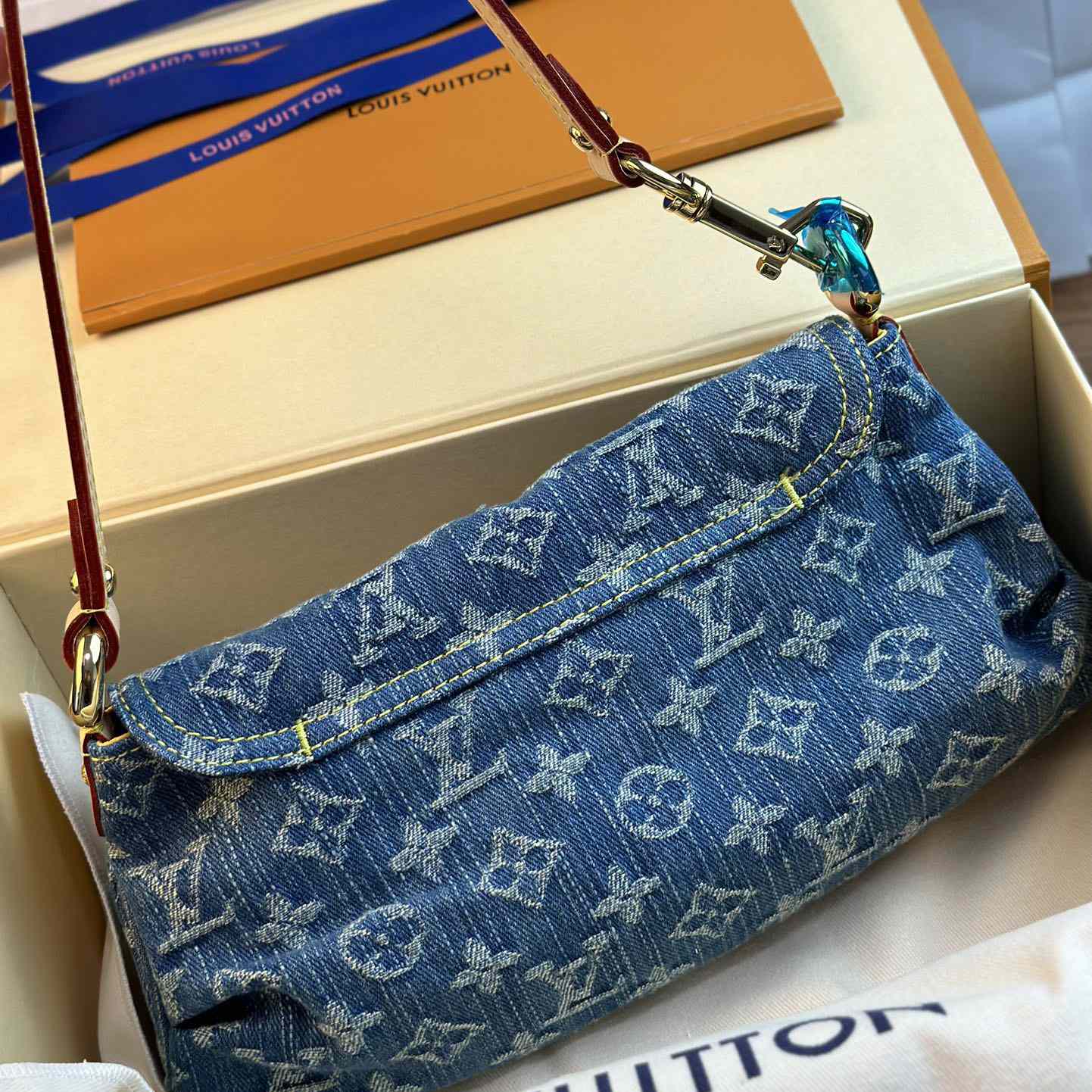 Louis Vuitton 2006 Mini Pleaty Shoulder Bag - DesignerGu