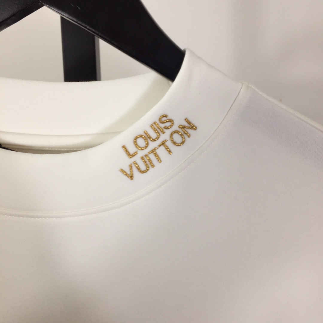 Louis Vuitton Logo Long Sleeve Tee - DesignerGu