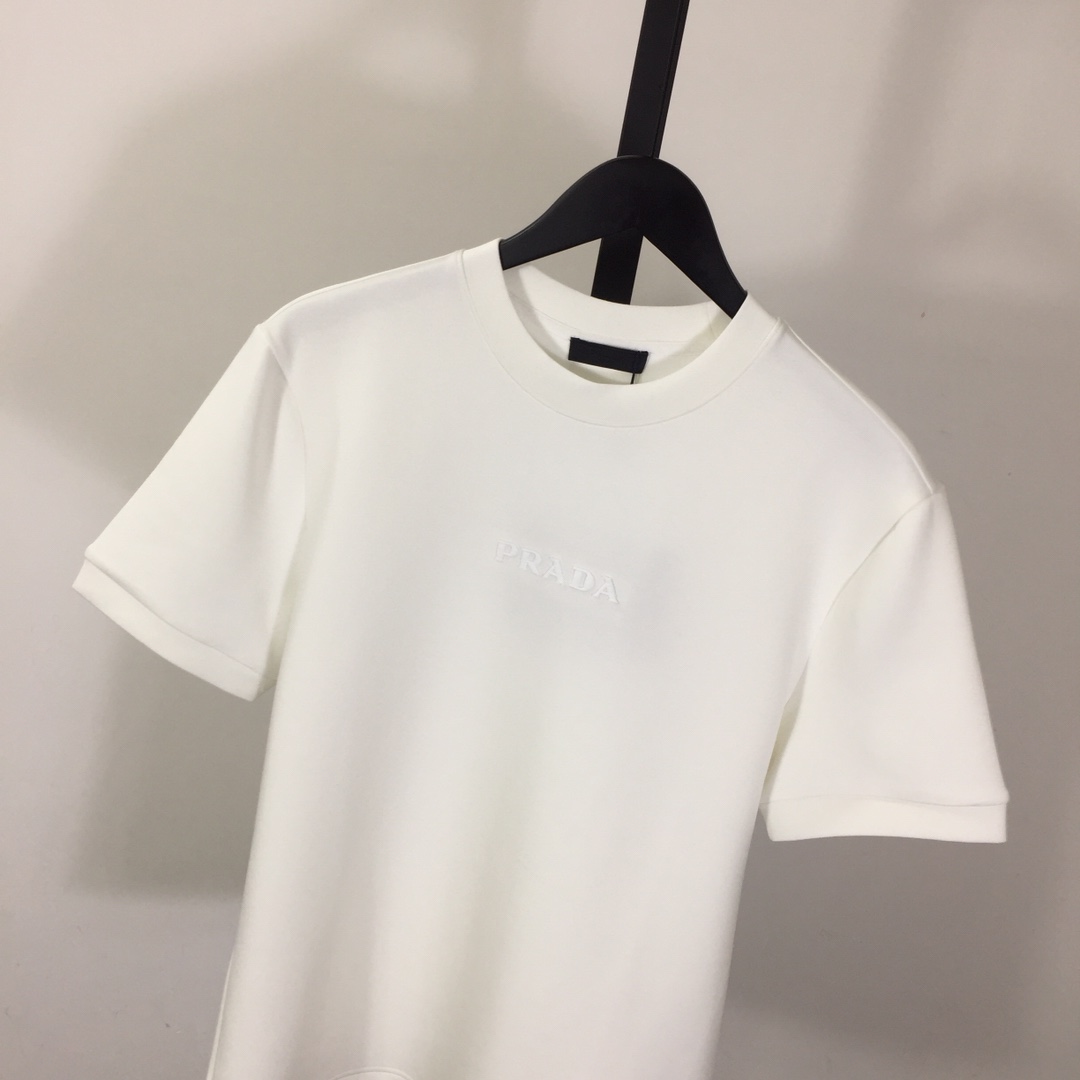 Prada Logo Cotton T-shirt - DesignerGu