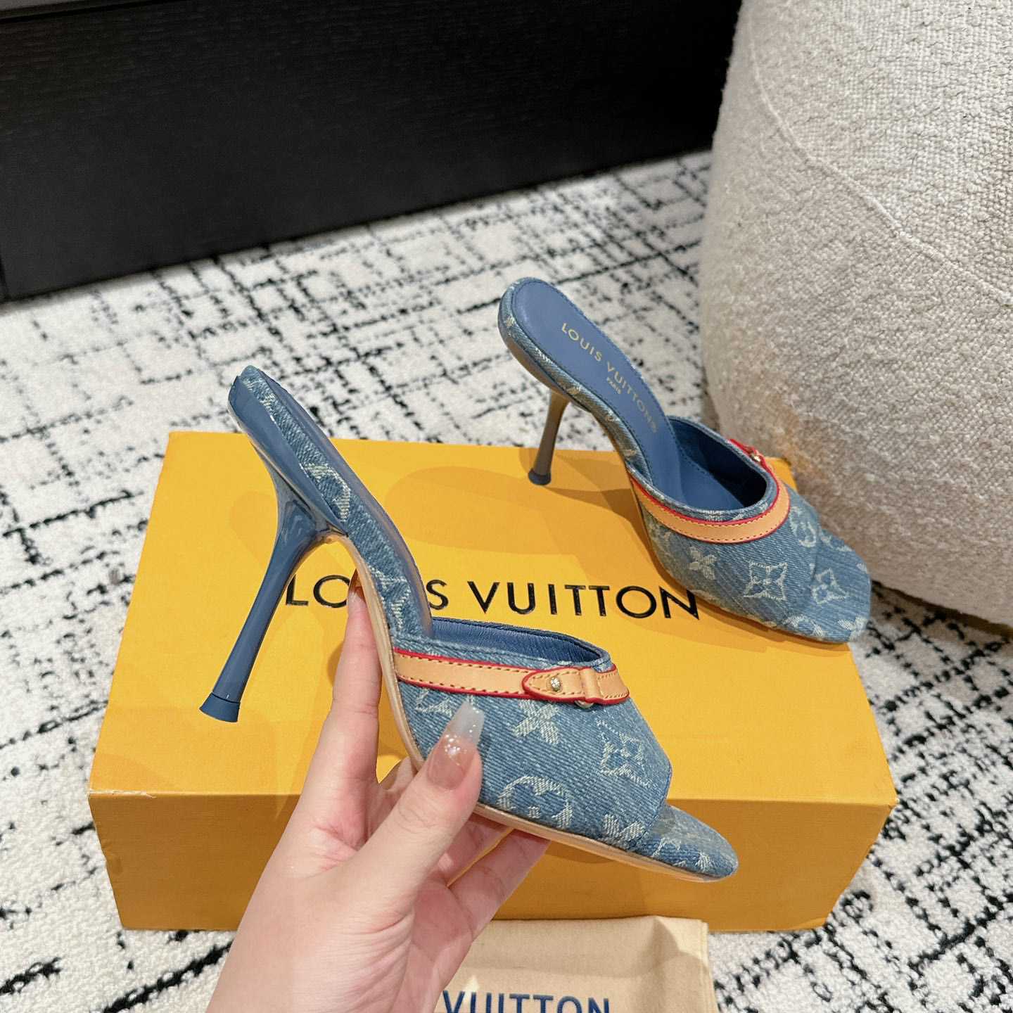 Louis Vuitton Neo Revival Mule   - DesignerGu