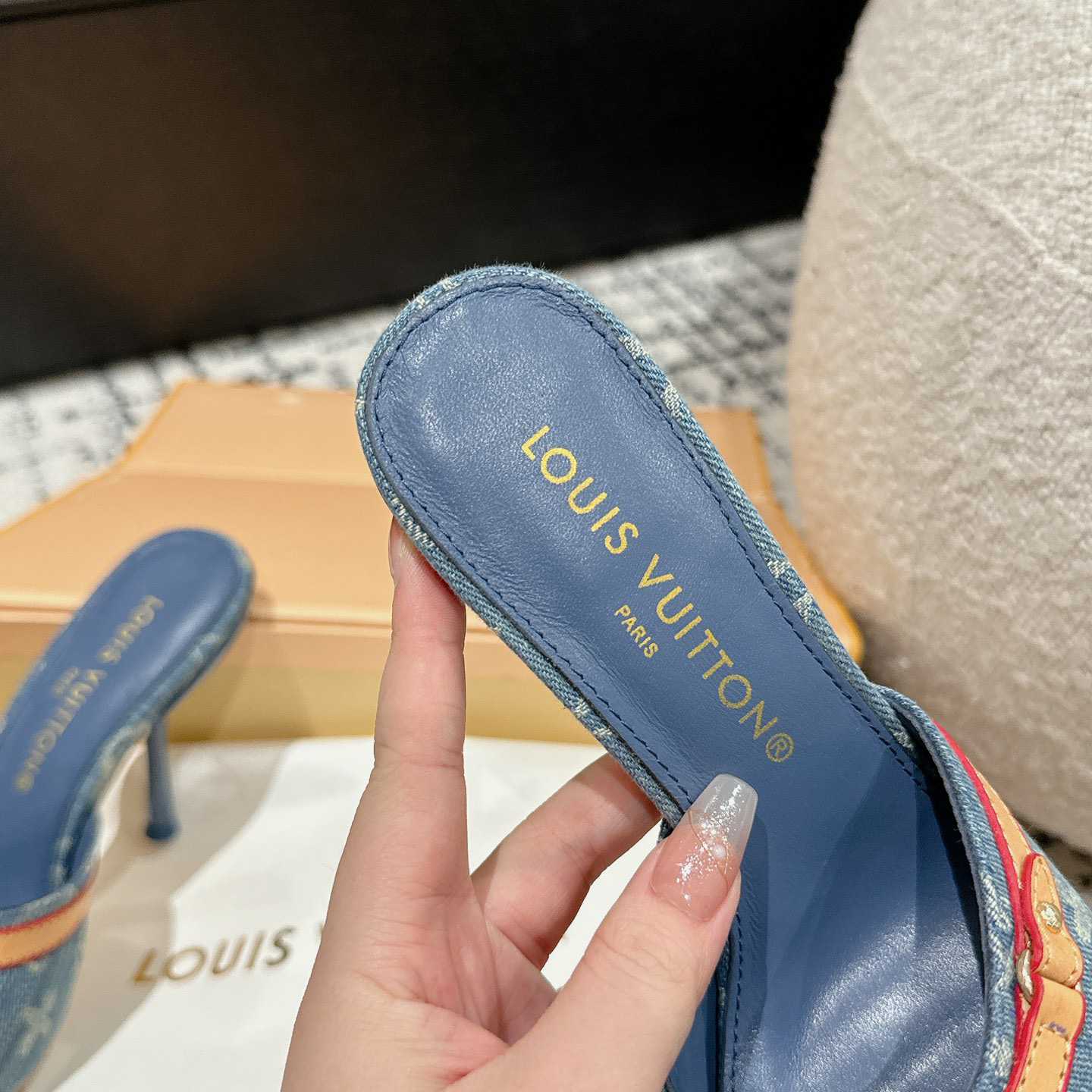 Louis Vuitton Neo Revival Mule   - DesignerGu