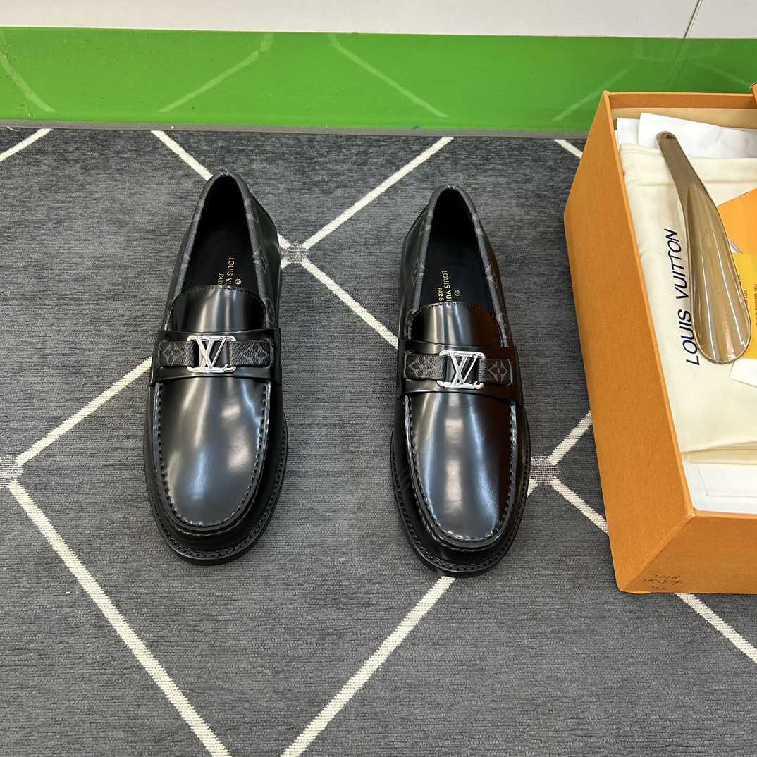 Louis Vuitton Men's Major Leather Loafers - DesignerGu