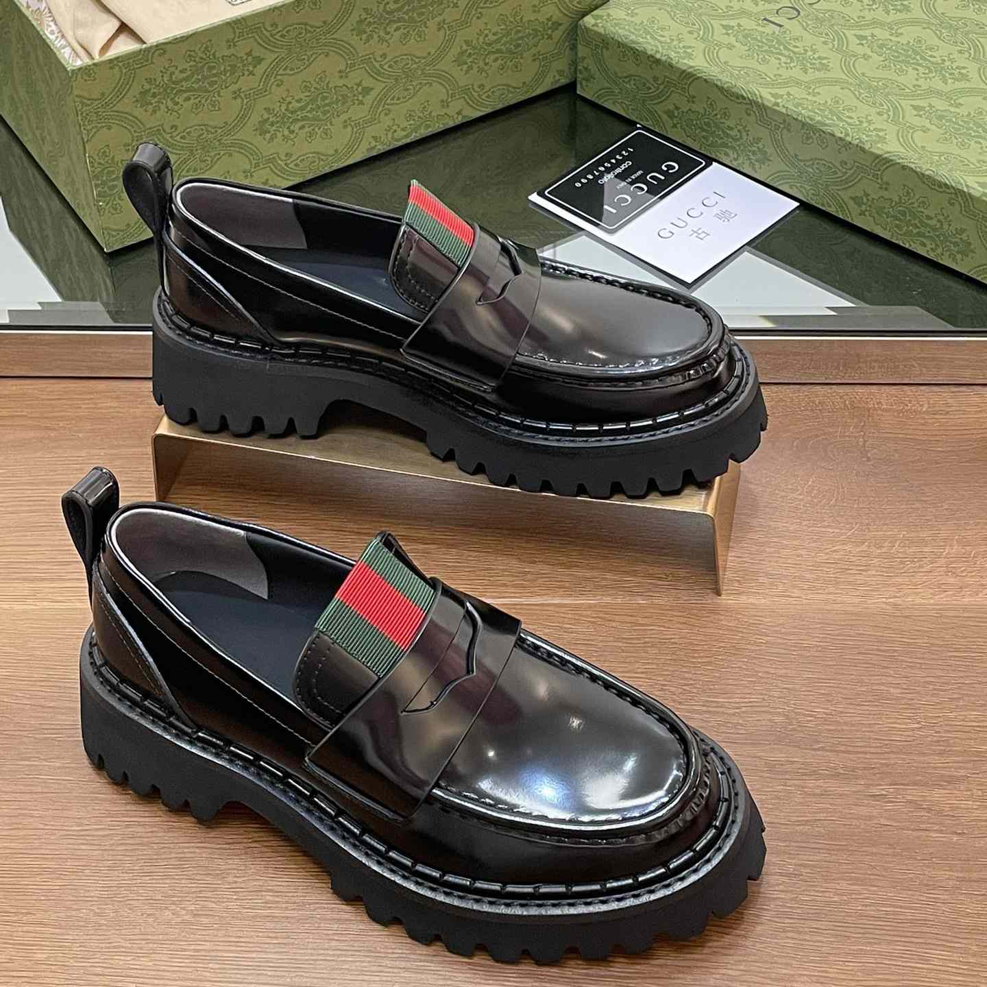 Gucci Women's Loafer With Web - DesignerGu