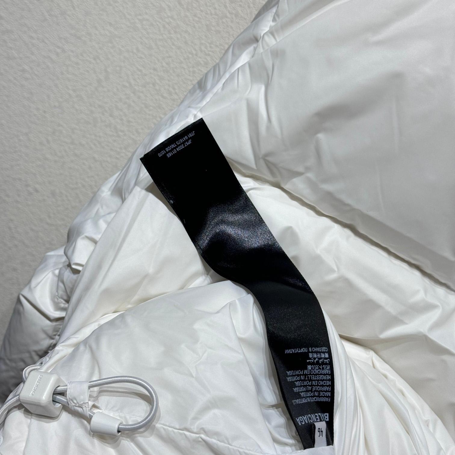 Balenciaga 3B Down Jackets - DesignerGu