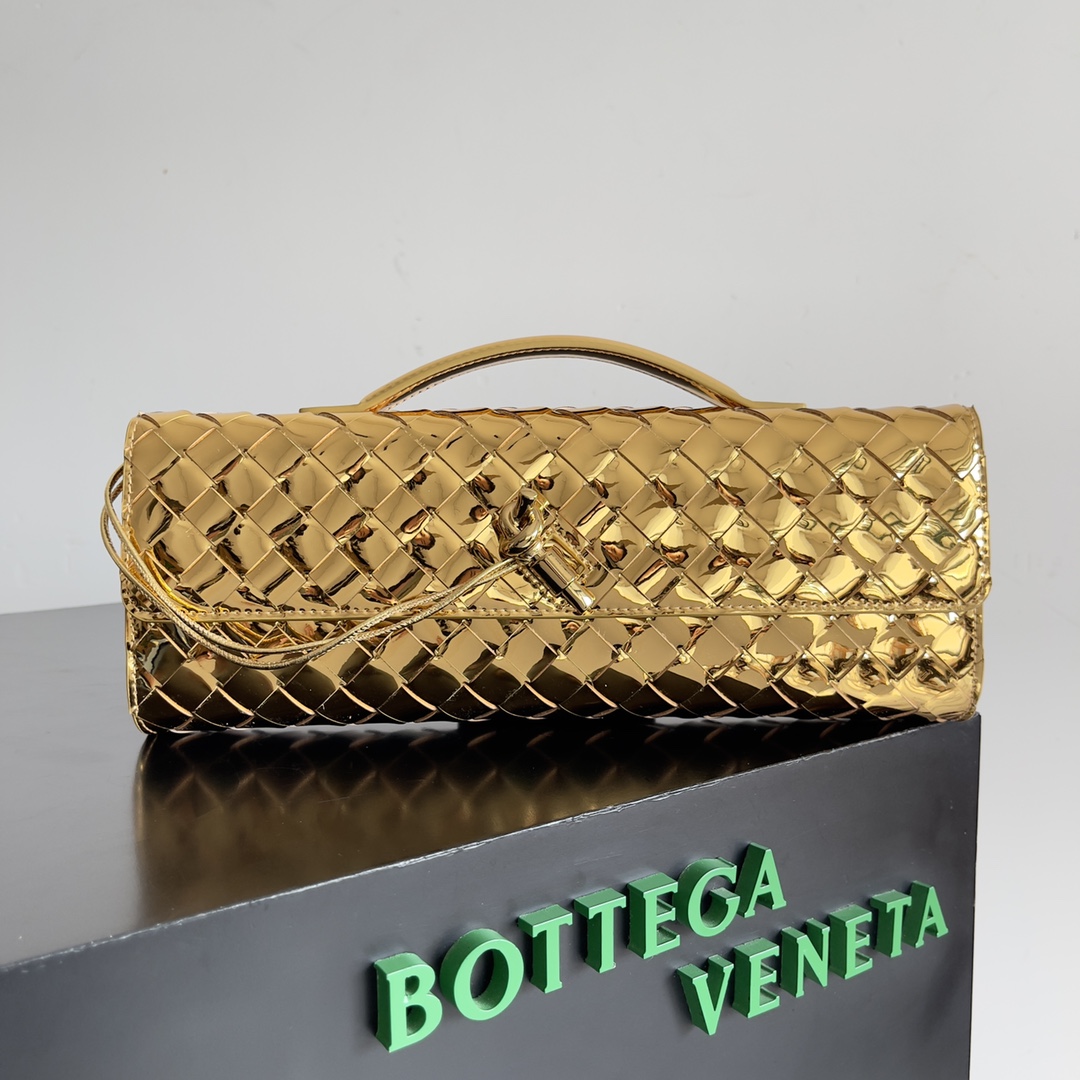 Bottega Veneta Andiamo Clutch 31*13*3cm - DesignerGu