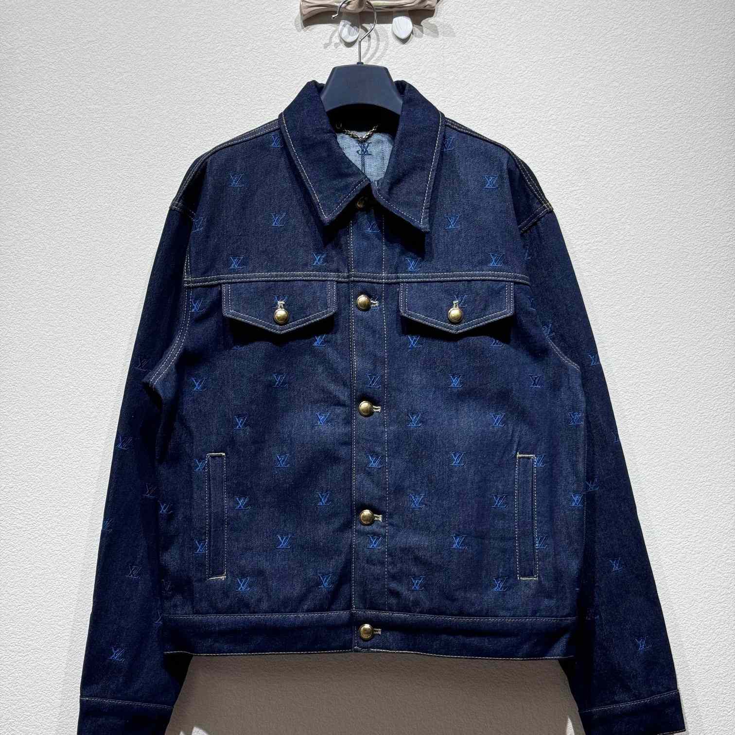 Louis Vuitton LV Blason Embroidered Denim Blouson   1AFYBZ - DesignerGu