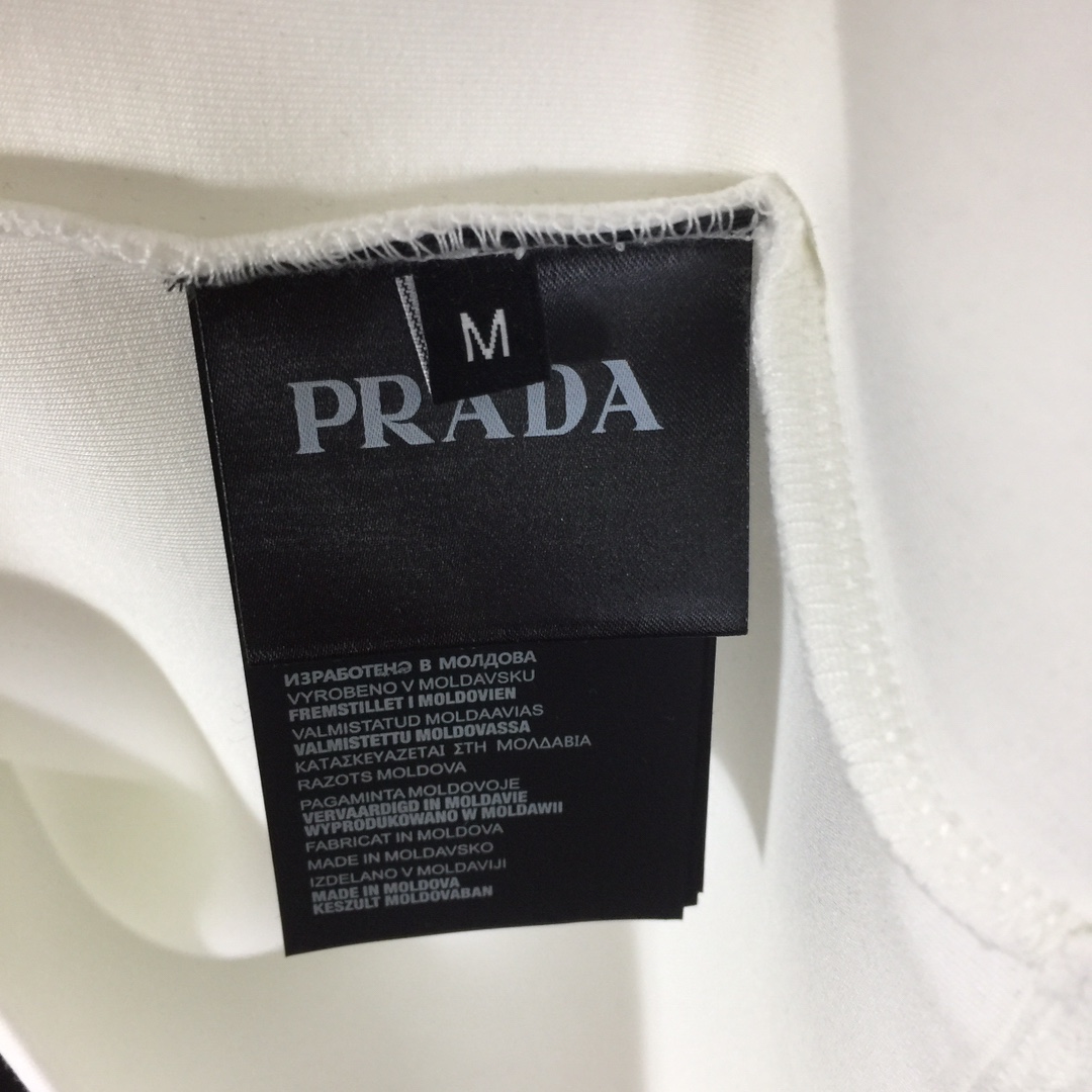 Prada Logo Cotton T-shirt - DesignerGu