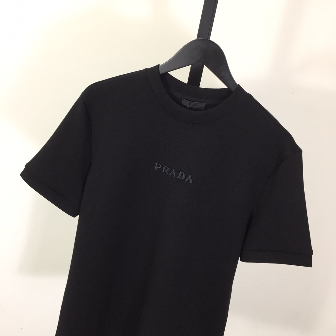 Prada Logo Cotton T-shirt - DesignerGu