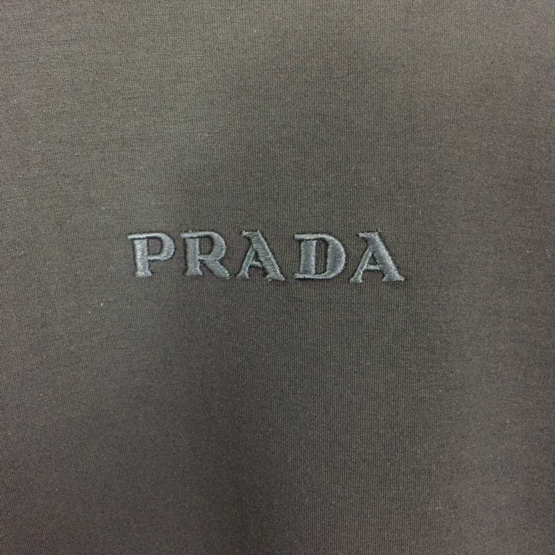 Prada Logo Cotton T-shirt - DesignerGu