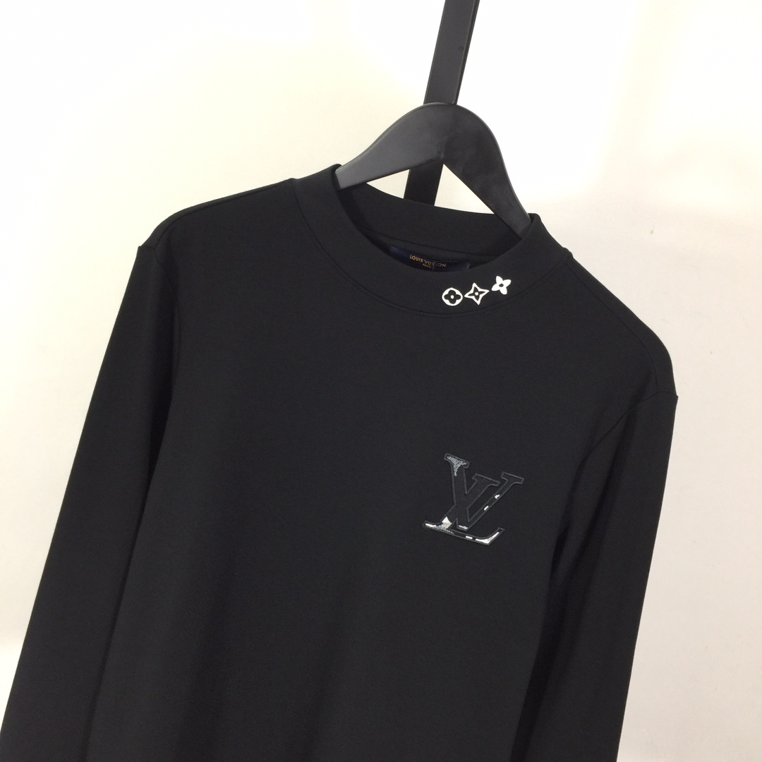 Louis Vuitton Logo Long Sleeve Tee - DesignerGu