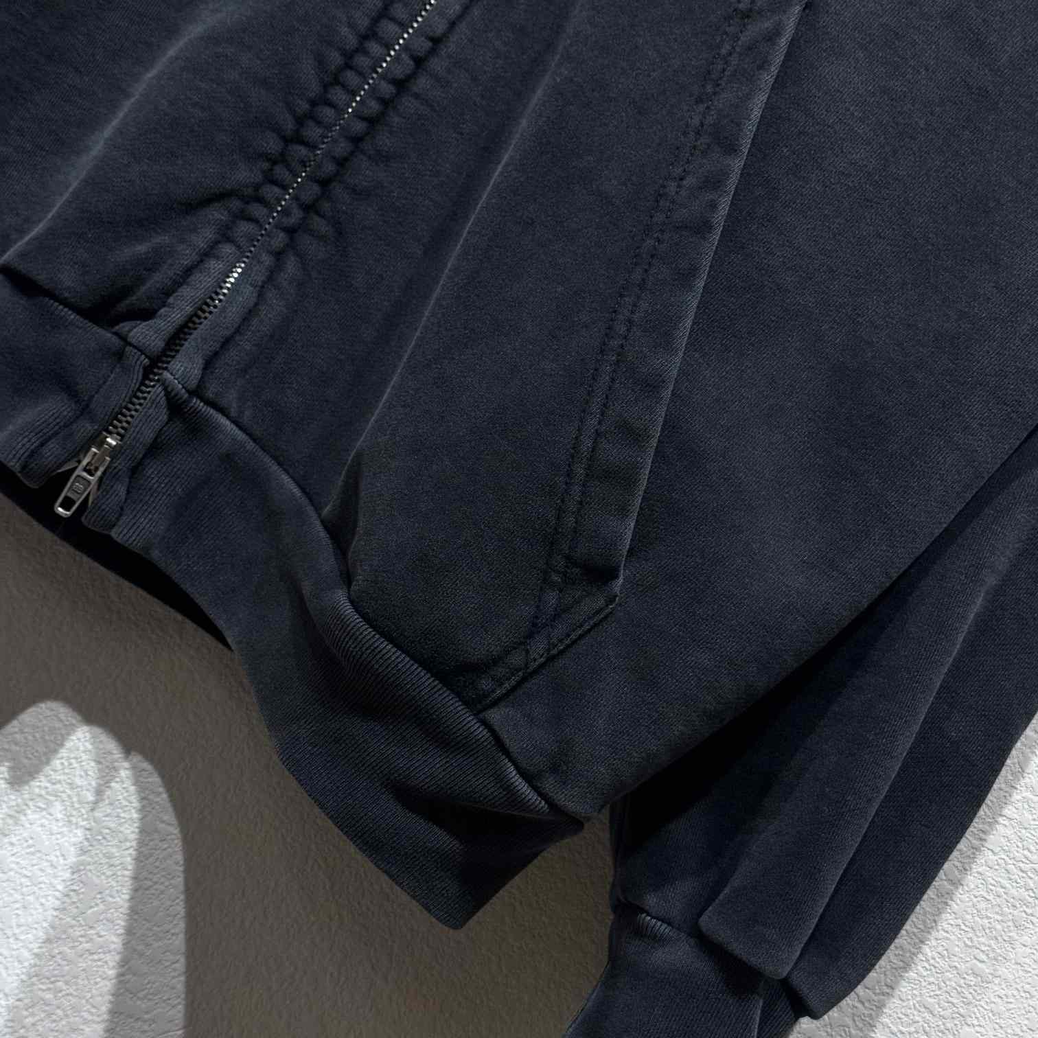 Balenciaga Zip-up Hoodie  - DesignerGu