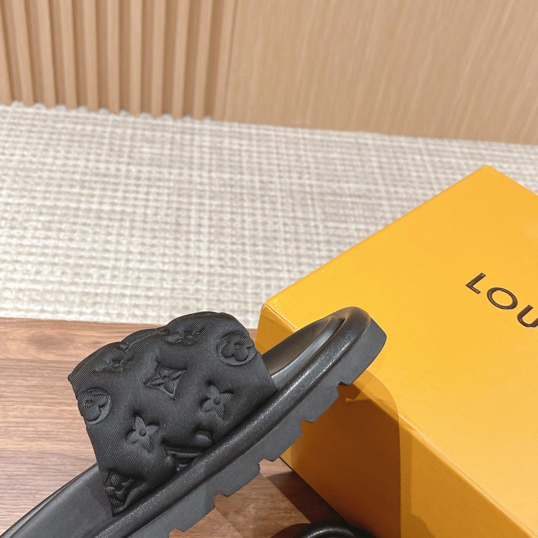 Louis Vuitton Pool Pillow Comfort Mules - DesignerGu