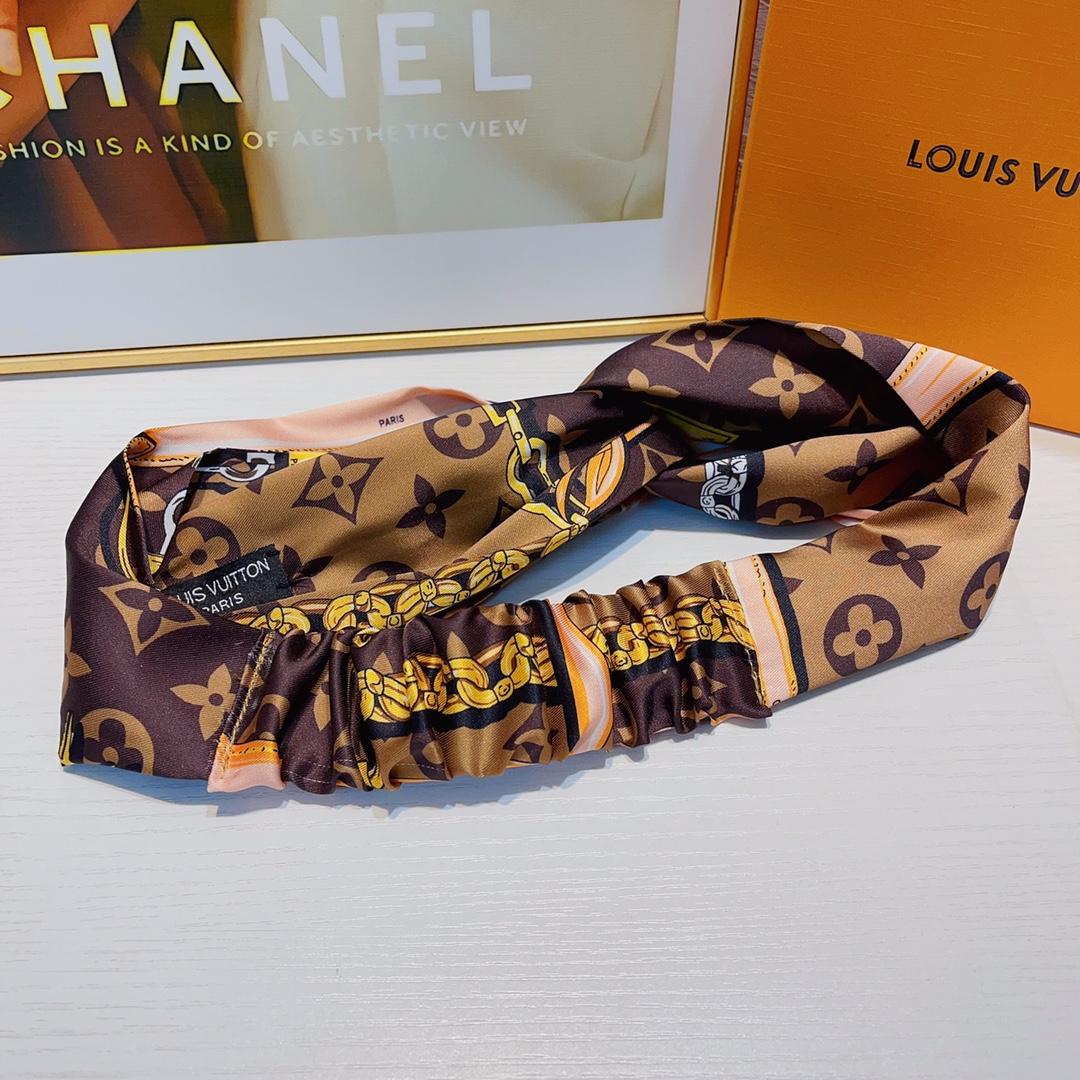 Louis Vuitton Headband  - DesignerGu