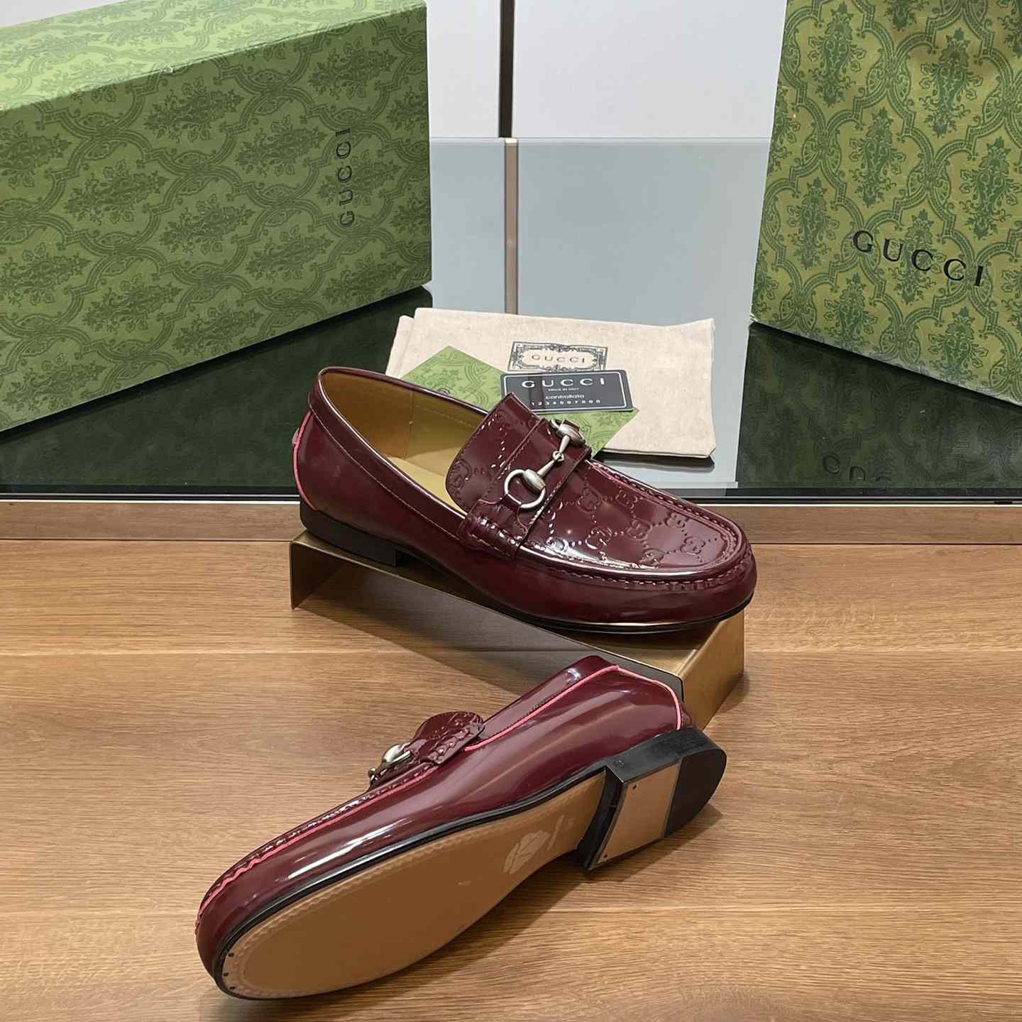 Gucci Men's Loafer With Horsebit - DesignerGu