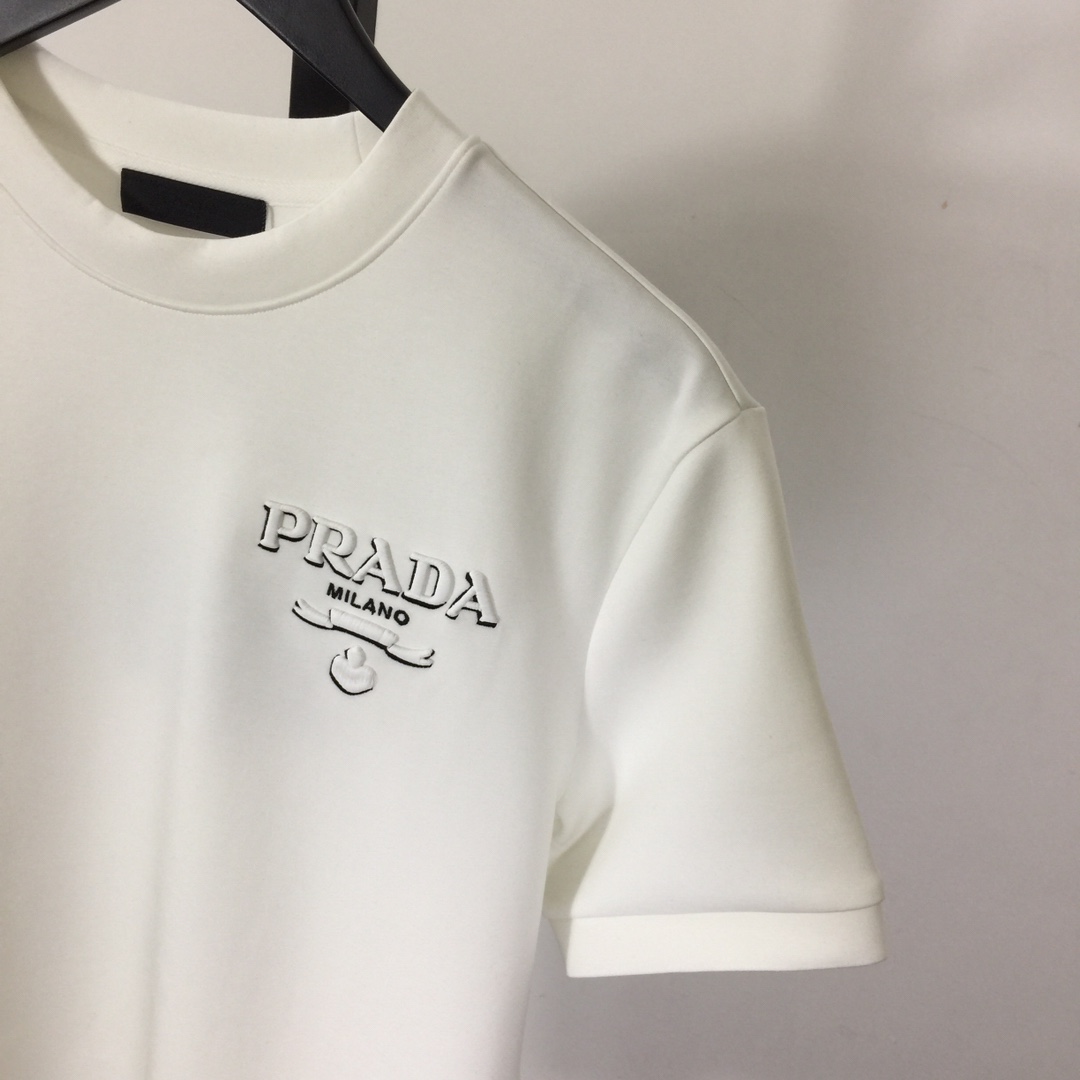 Prada Logo Cotton T-shirt - DesignerGu