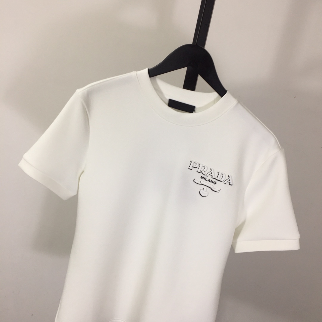 Prada Logo Cotton T-shirt - DesignerGu