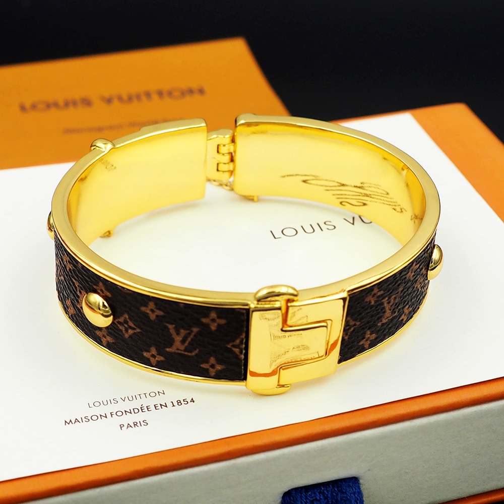 Louis Vuitton LV Signature Bracelet   M1434S - DesignerGu