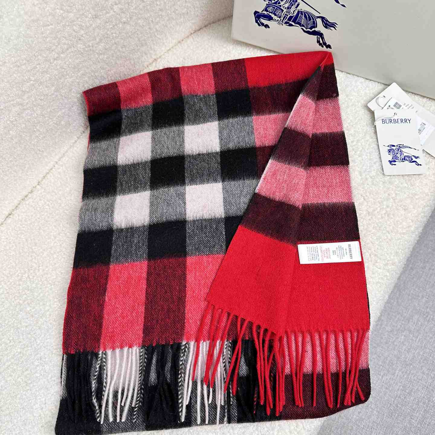 Burberry Scarf   180*40cm - DesignerGu