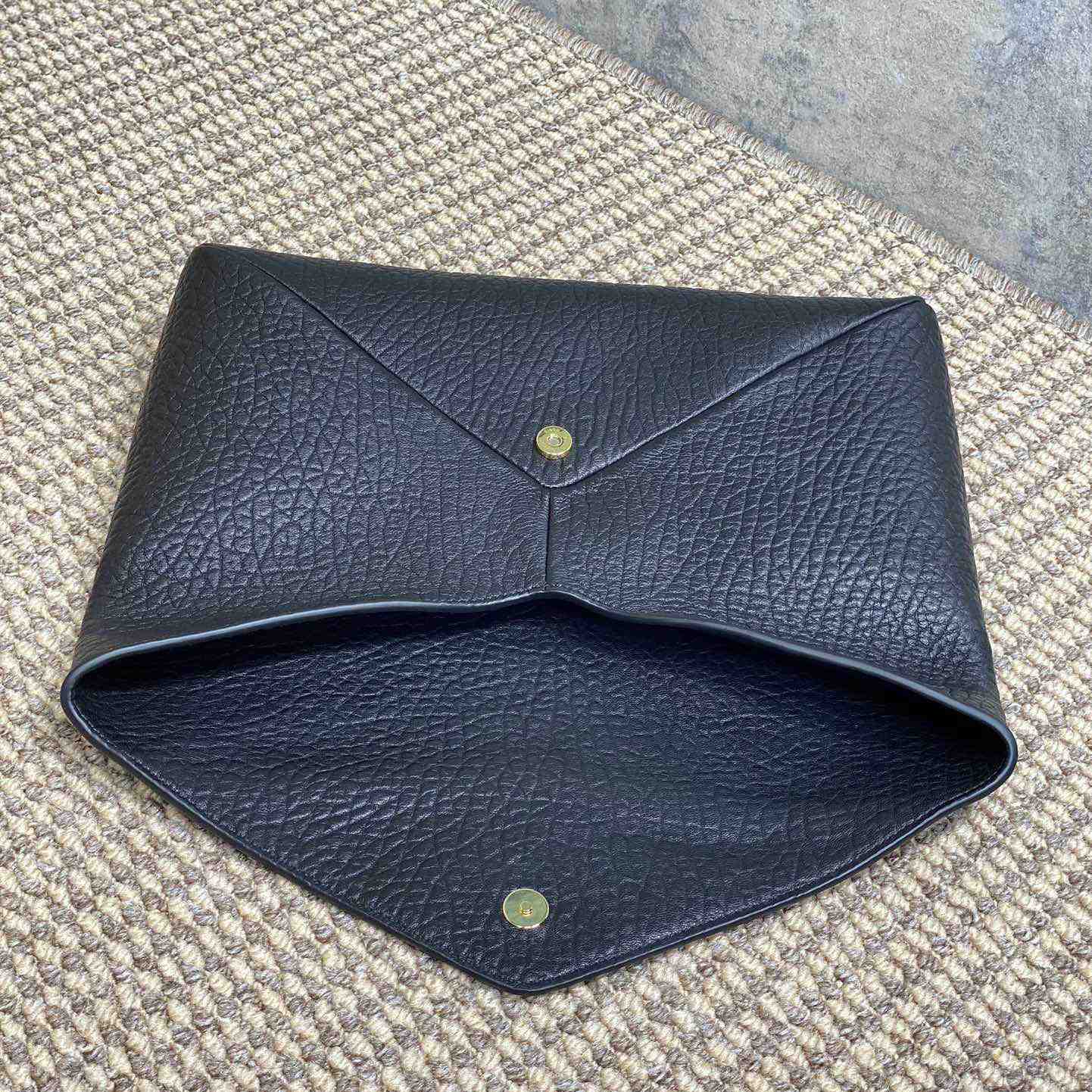 Saint Laurent Cassandre Large Envelope Pouch In Lambskin - DesignerGu