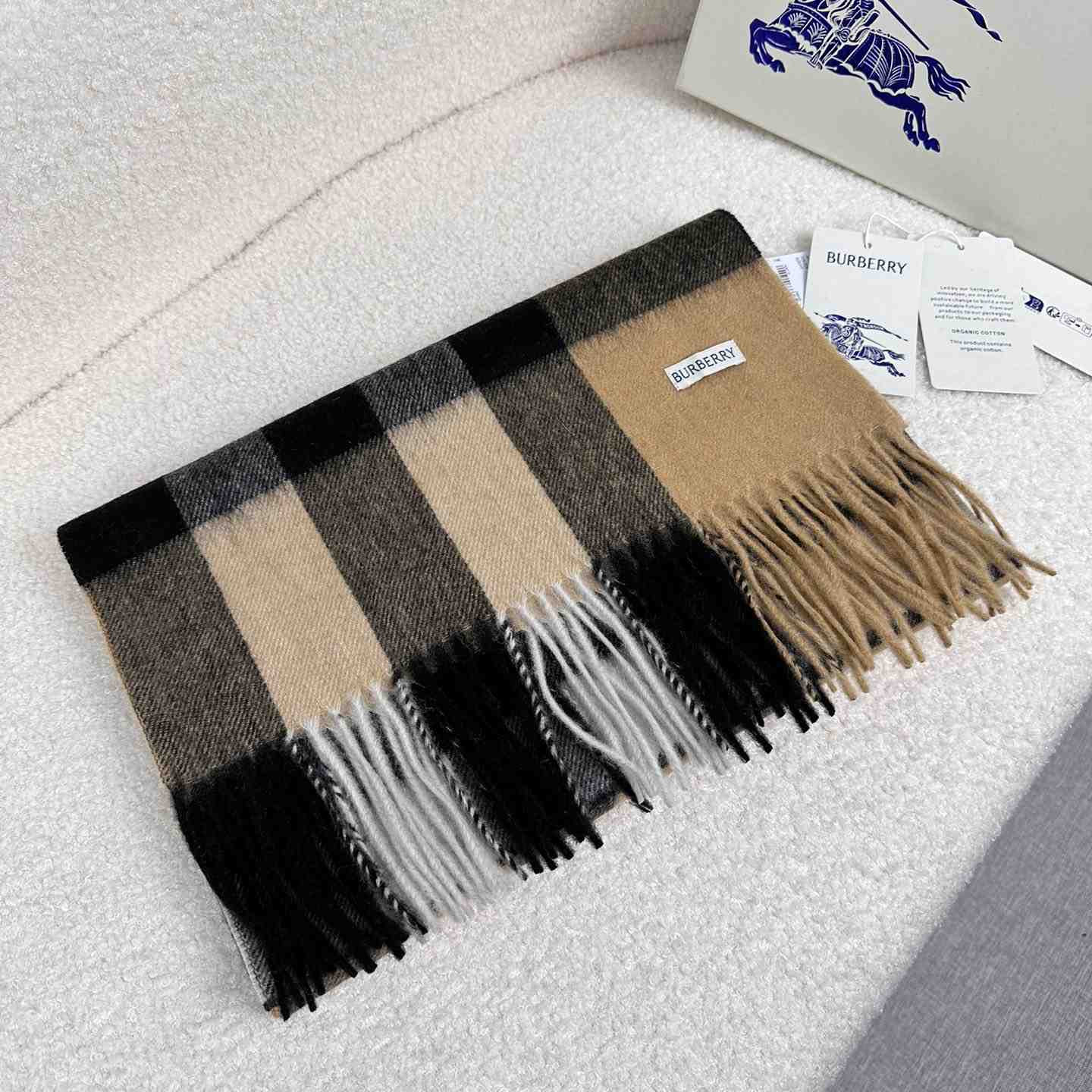 Burberry Scarf   180*40cm - DesignerGu