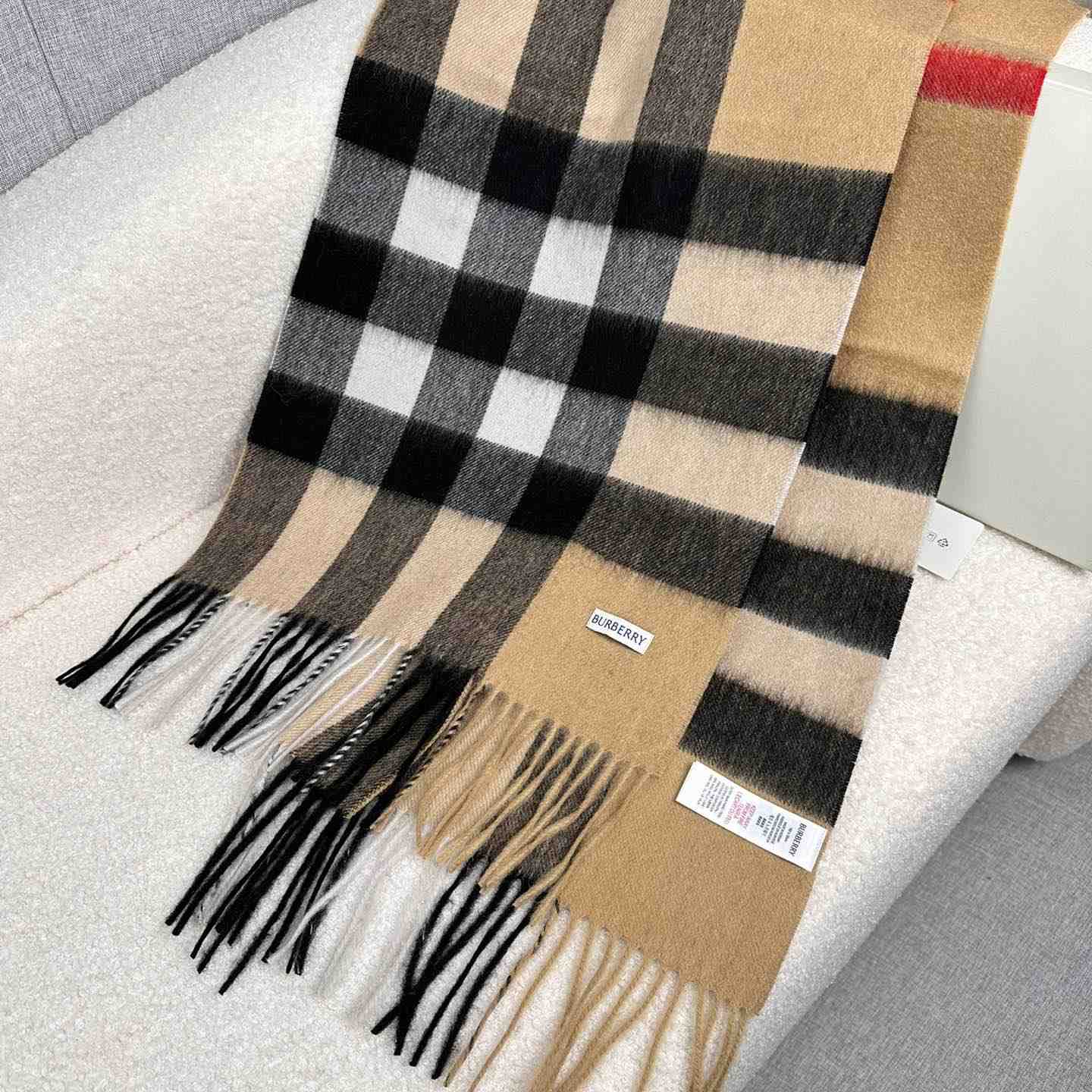 Burberry Scarf   180*40cm - DesignerGu