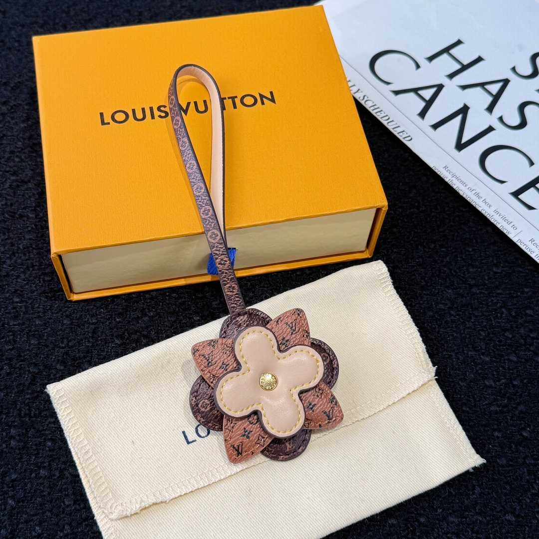 Louis Vuitton My Monogram Layers Bag Charm  M02136 - DesignerGu