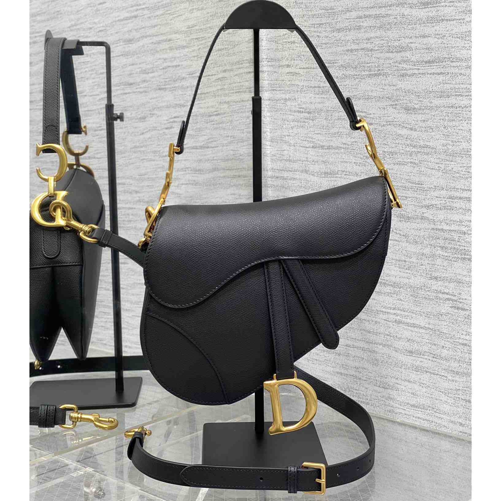 Dior Saddle Bag    24×6×18cm - DesignerGu