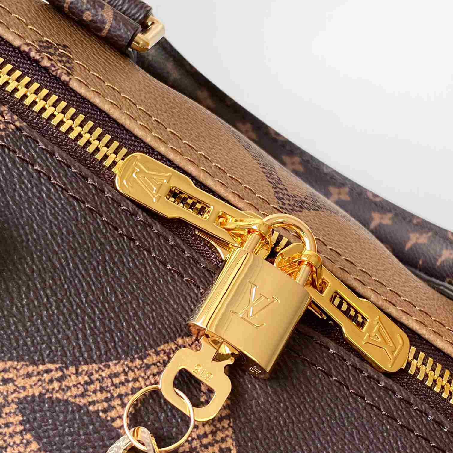 Louis Vuitton Keepall Bandoulière 45  M47211 - DesignerGu