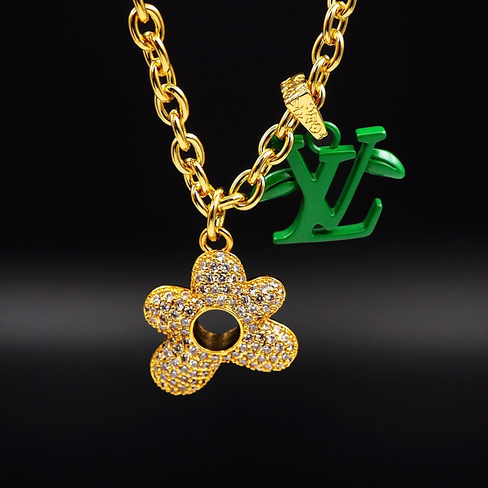 Louis Vuitton LV Blooming Pendant   M01867 - DesignerGu