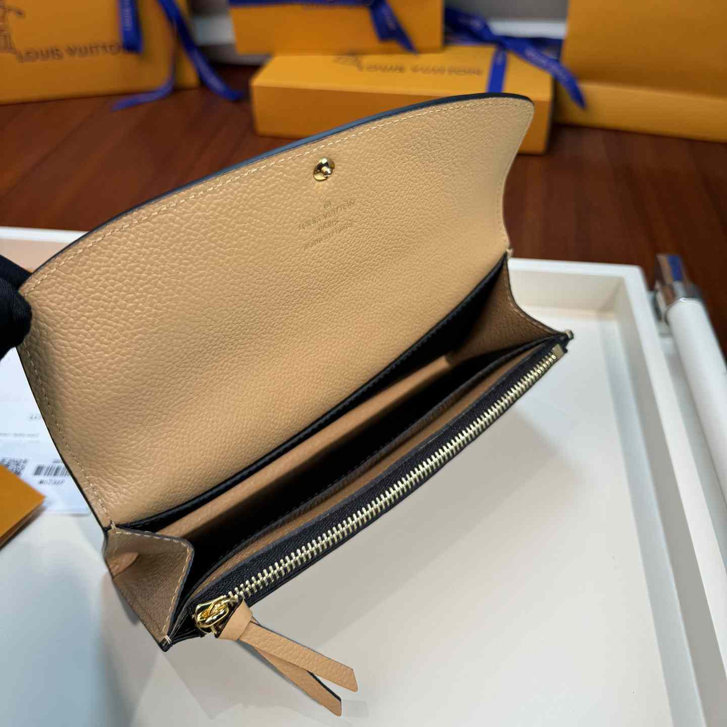 Louis Vuitton Emilie Wallet  M62369 - DesignerGu