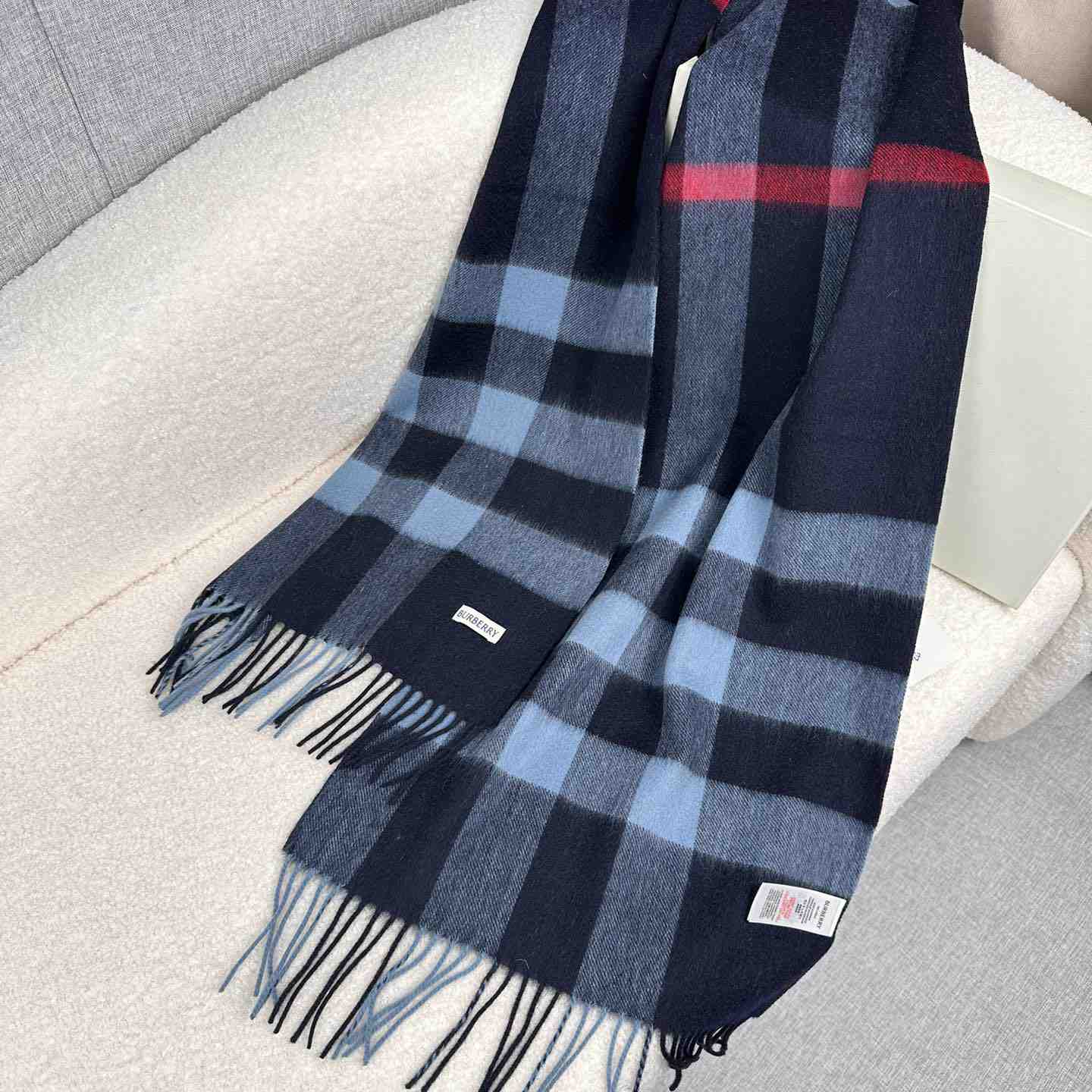 Burberry Scarf   180*40cm - DesignerGu